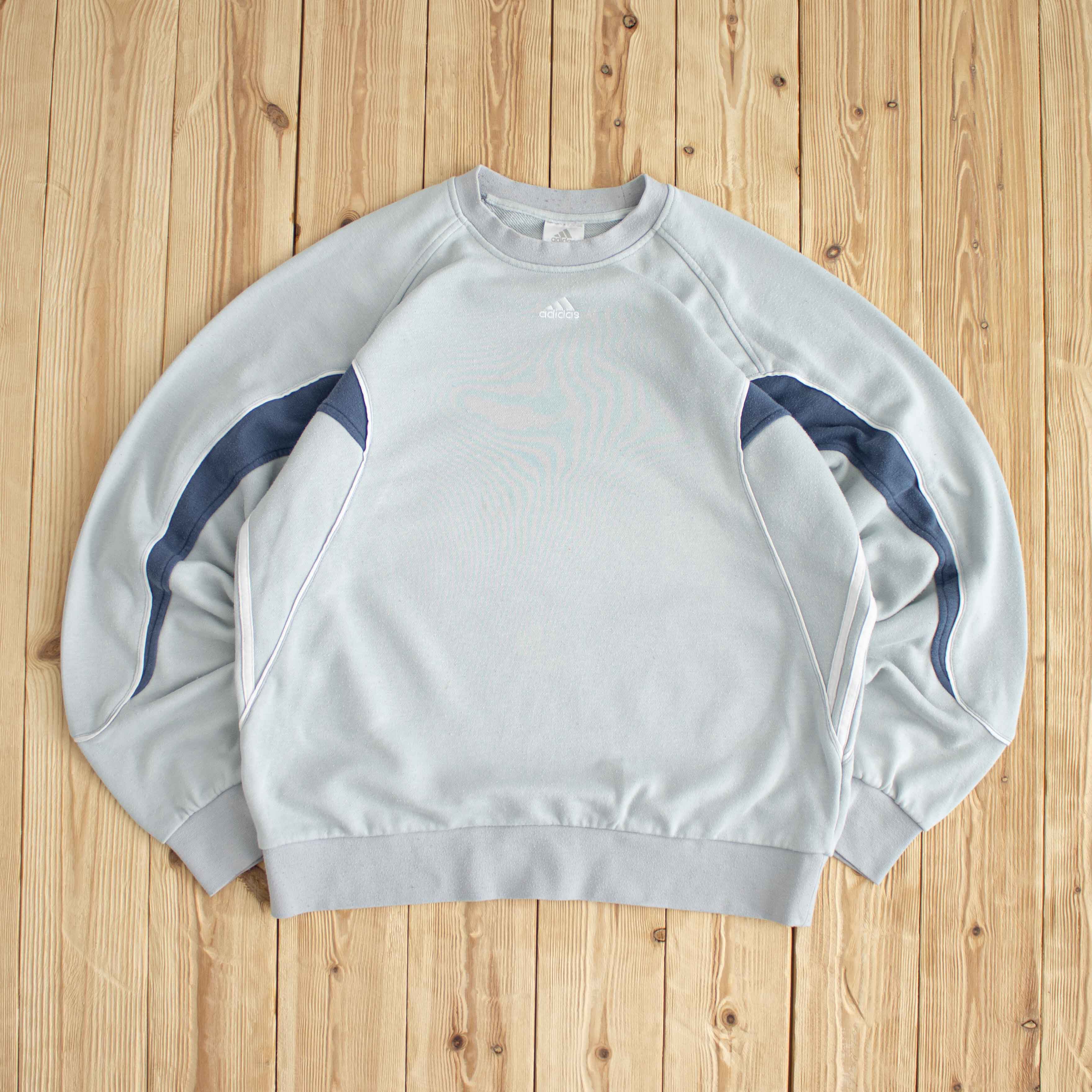 (M) Adidas Vintage Center Logo Embroidered Sweatshirt Blue