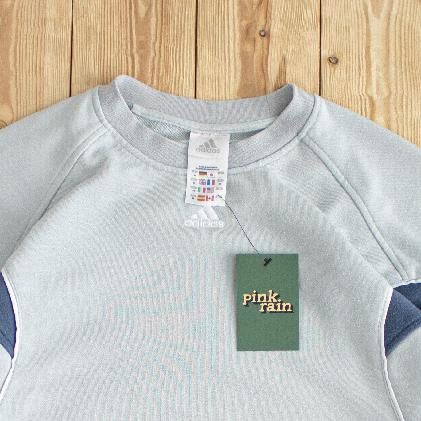 (M) Adidas Vintage Center Logo Embroidered Sweatshirt Blue