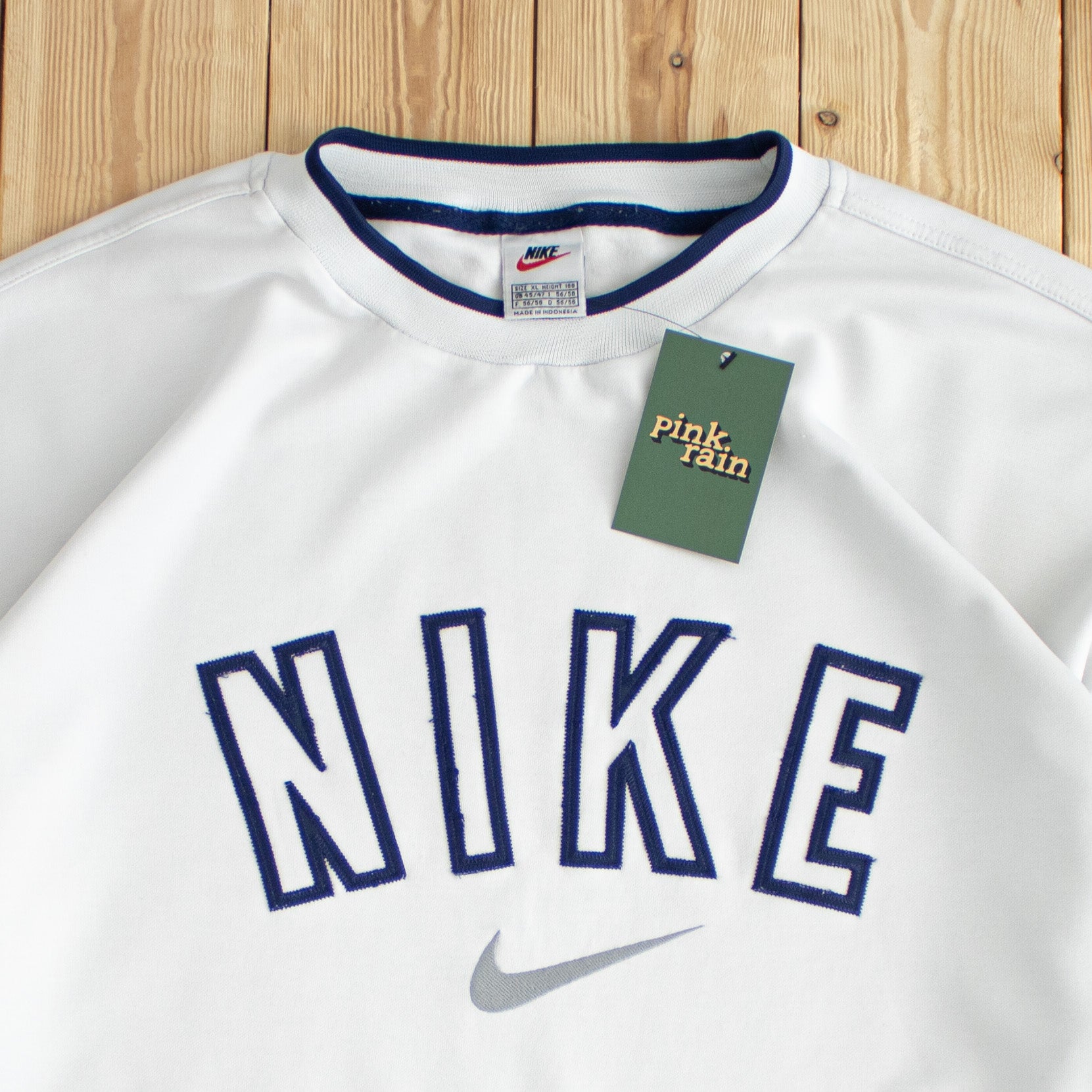 (L) Nike Spell Out Vintage Embroidered Sweatshirt White