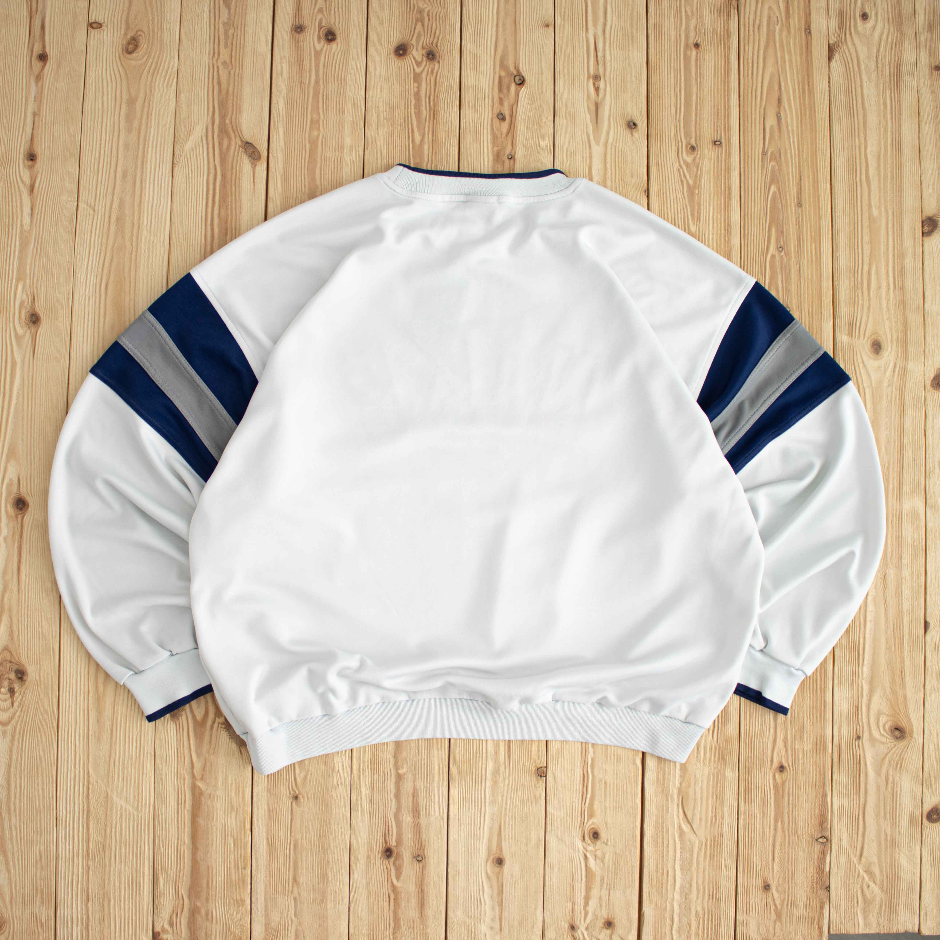 (L) Nike Spell Out Vintage Embroidered Sweatshirt White
