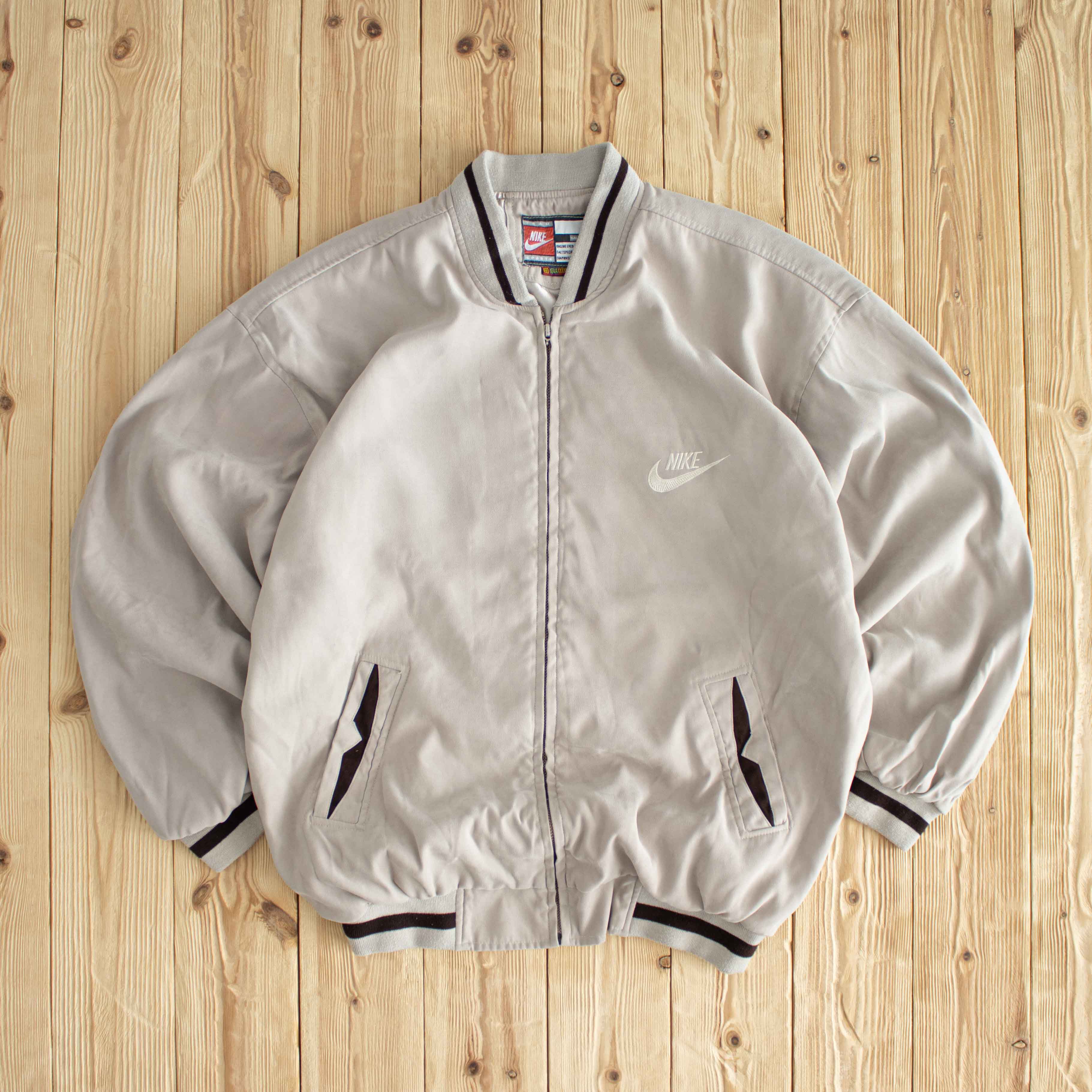 (L) Nike Vintage Embroidered Jacket Beige
