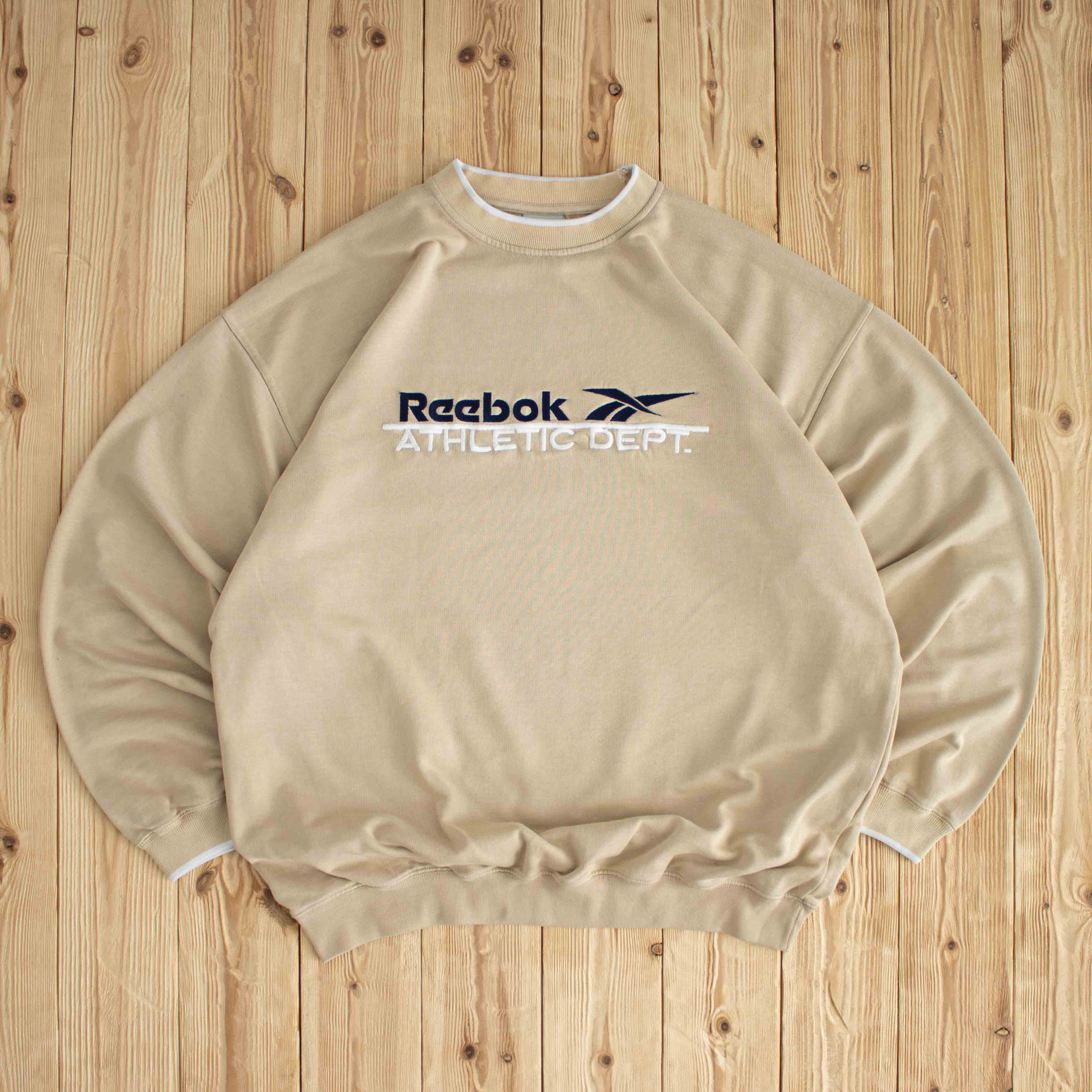 (L) Reebok Vintage Embroidered Sweatshirt Beige
