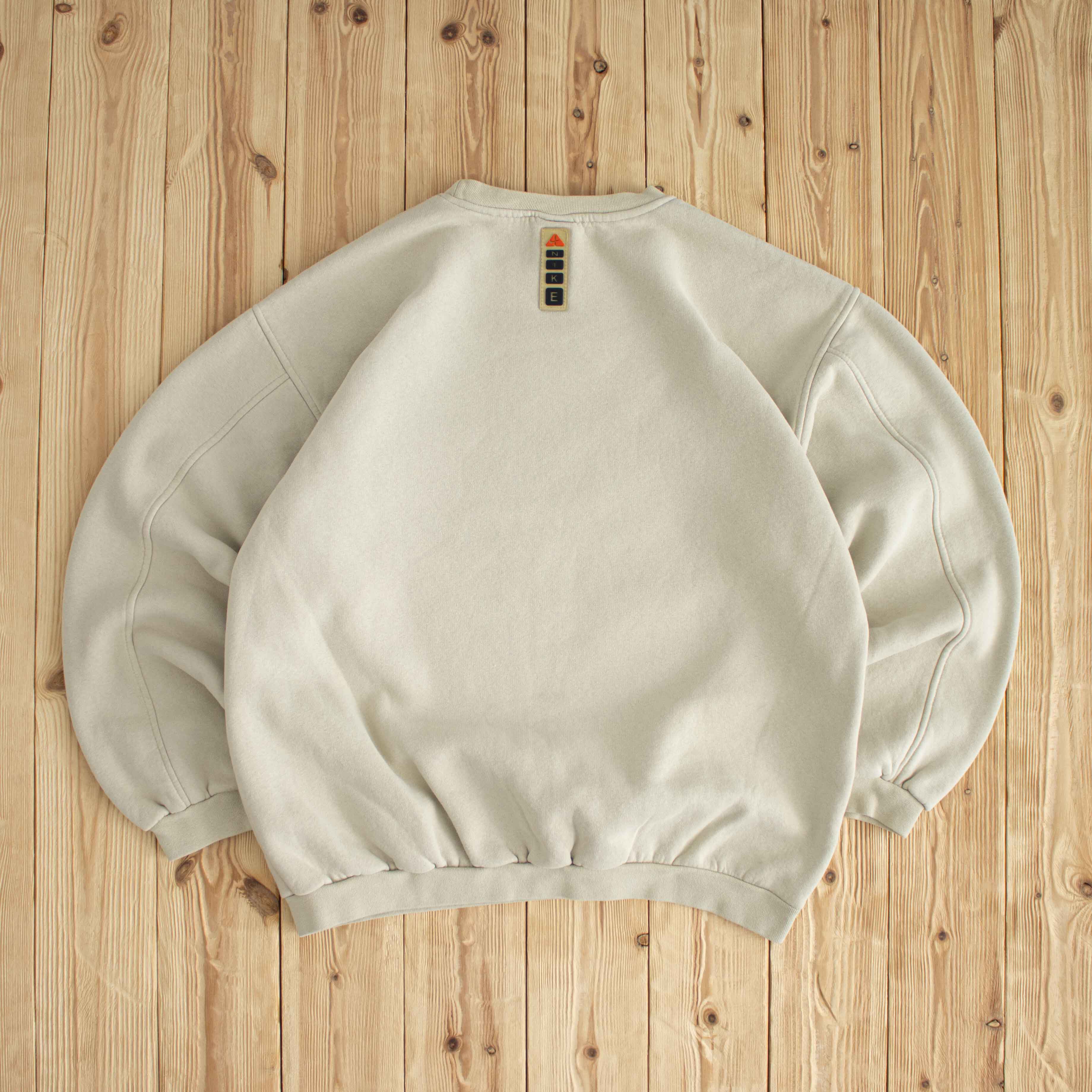 (M/L) Nike Worldwide Vintage Sweatshirt Beige