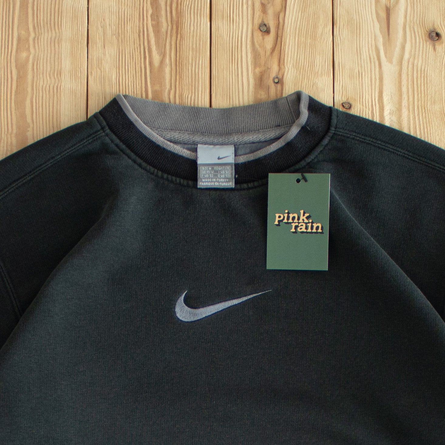 (M) Nike Swoosh Vintage Embroidered Sweatshirt Black