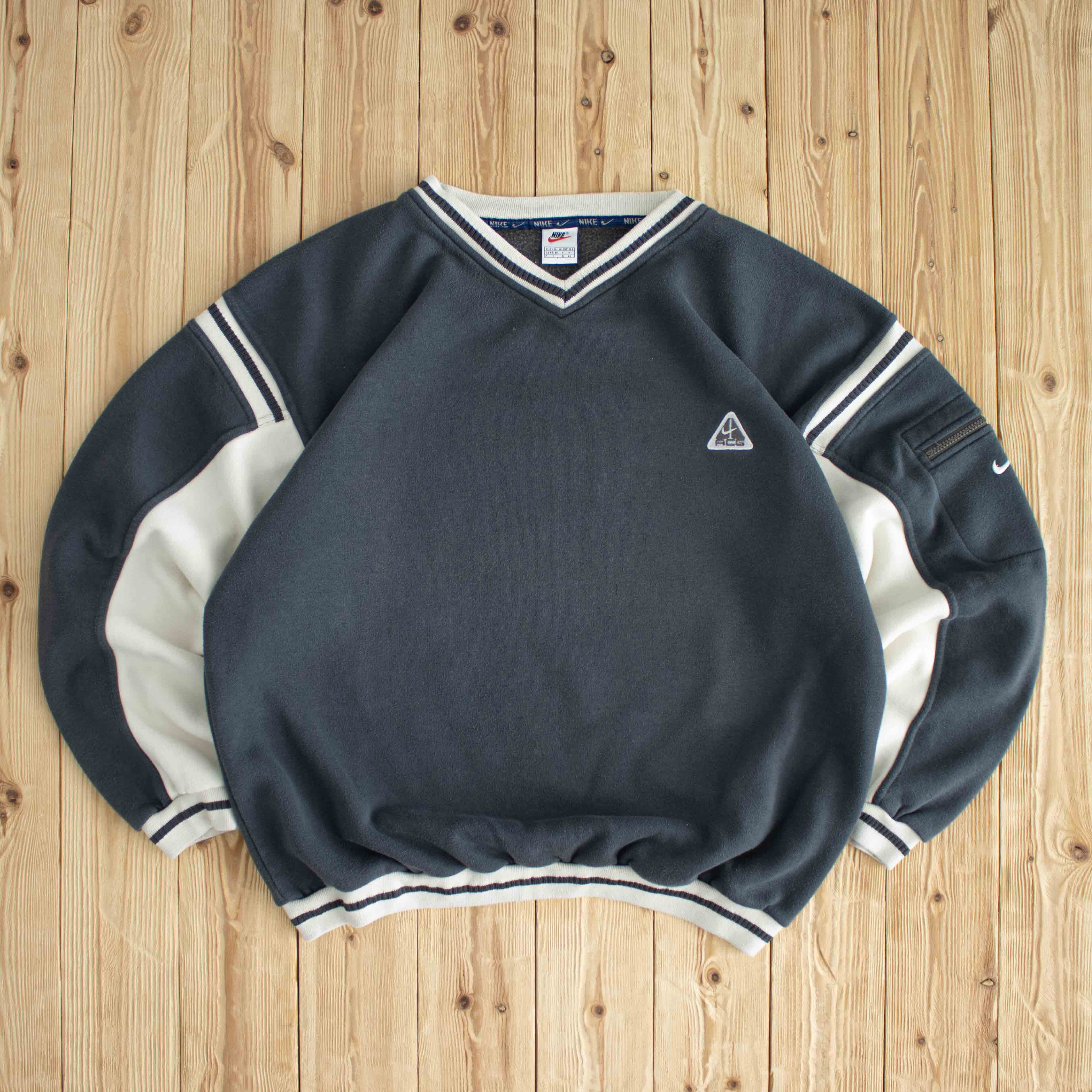 (XL) Nike ACG Vintage Embroidered Sweatshirt Gray
