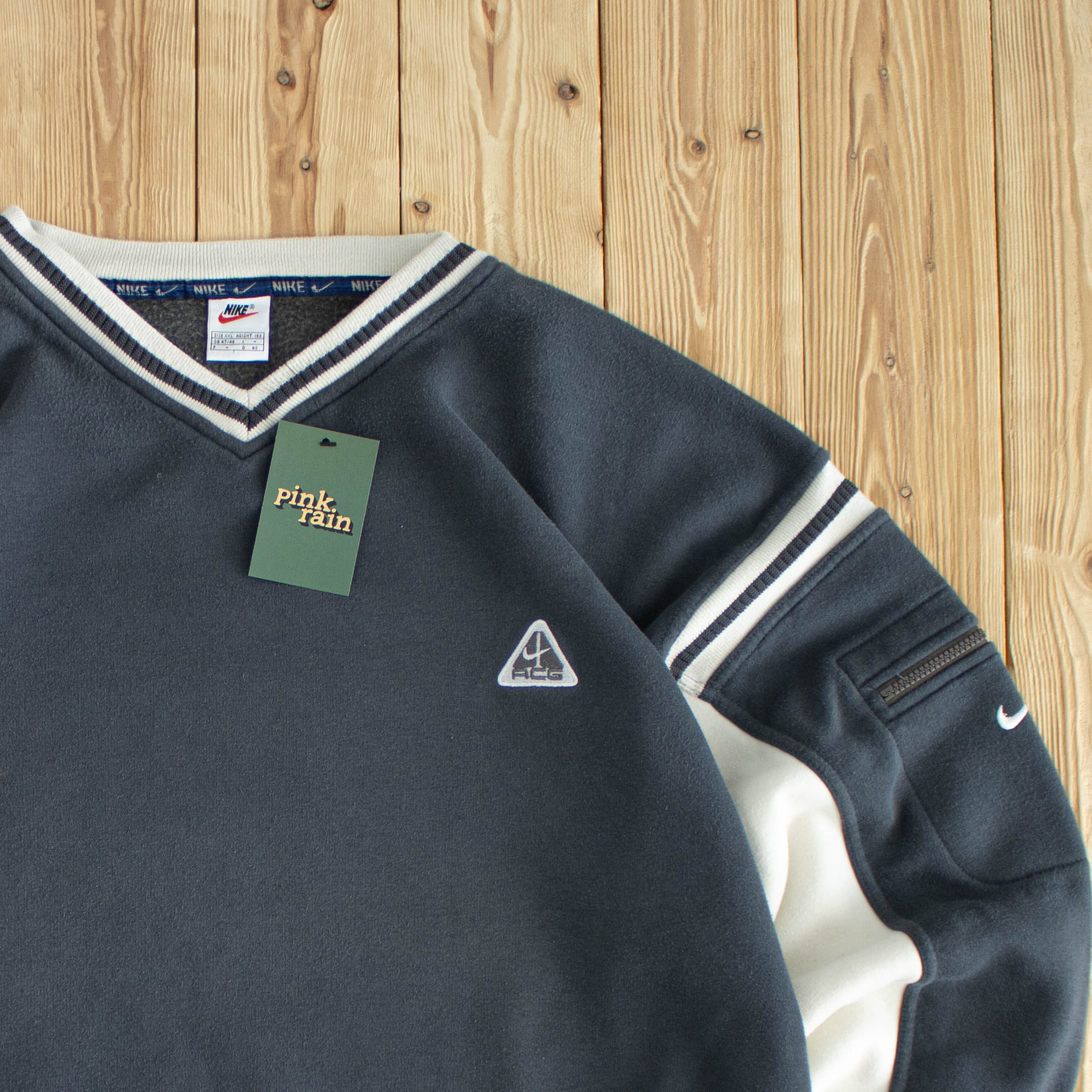 (XL) Nike ACG Vintage Embroidered Sweatshirt Gray