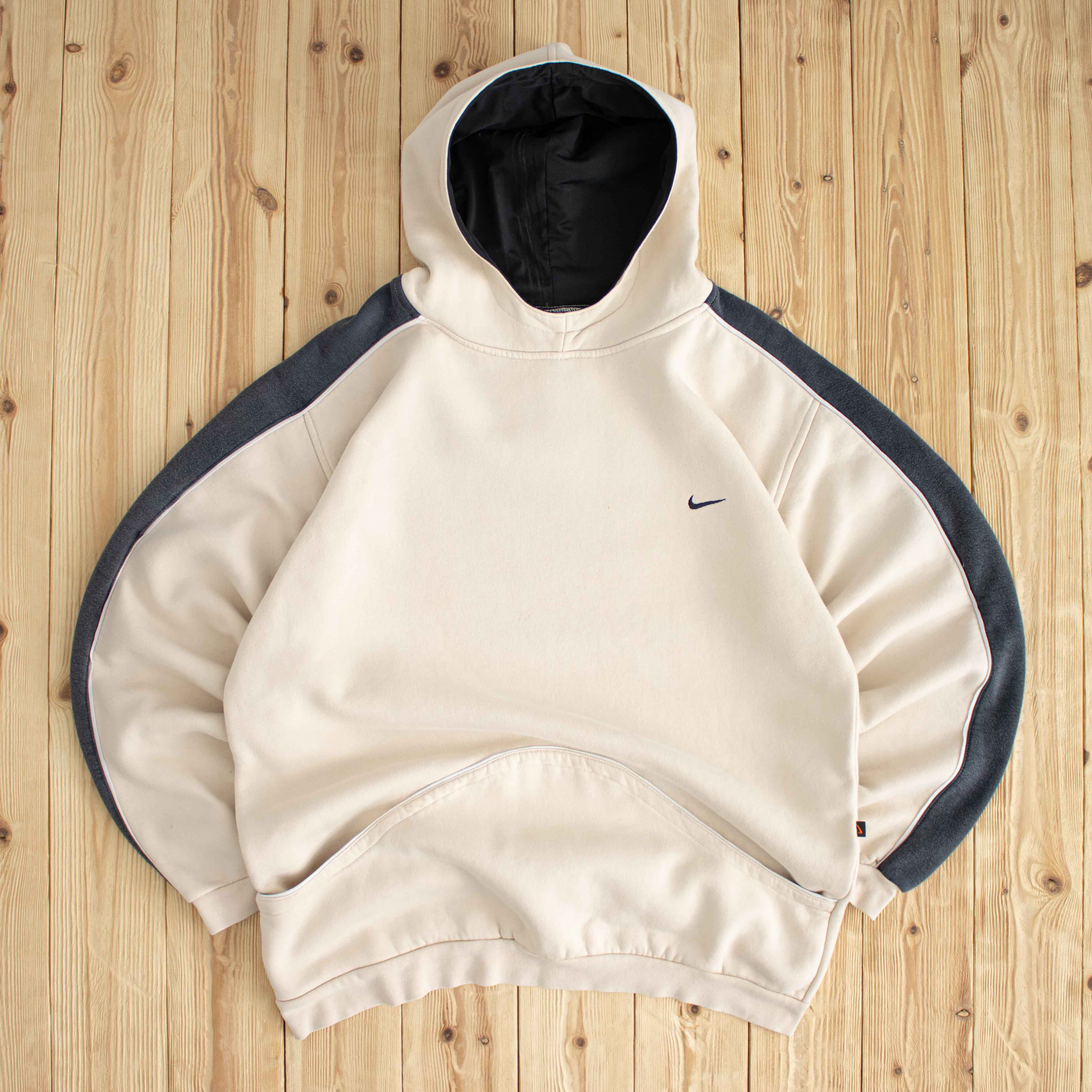 (XL/XXL) Nike Vintage Embroidered Hoodie Beige