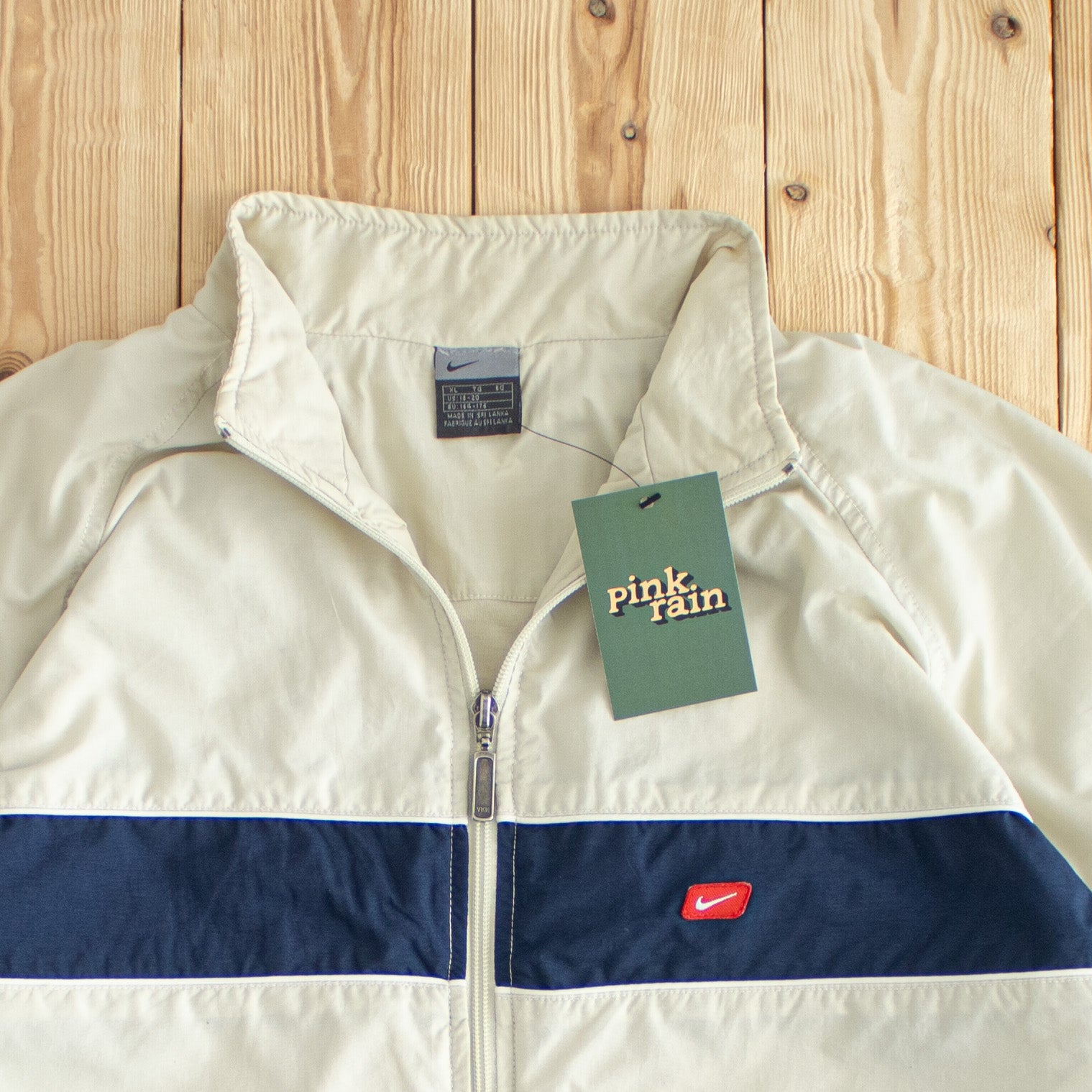 (S) Nike Swoosh Vintage Embroidered Jacket Beieg