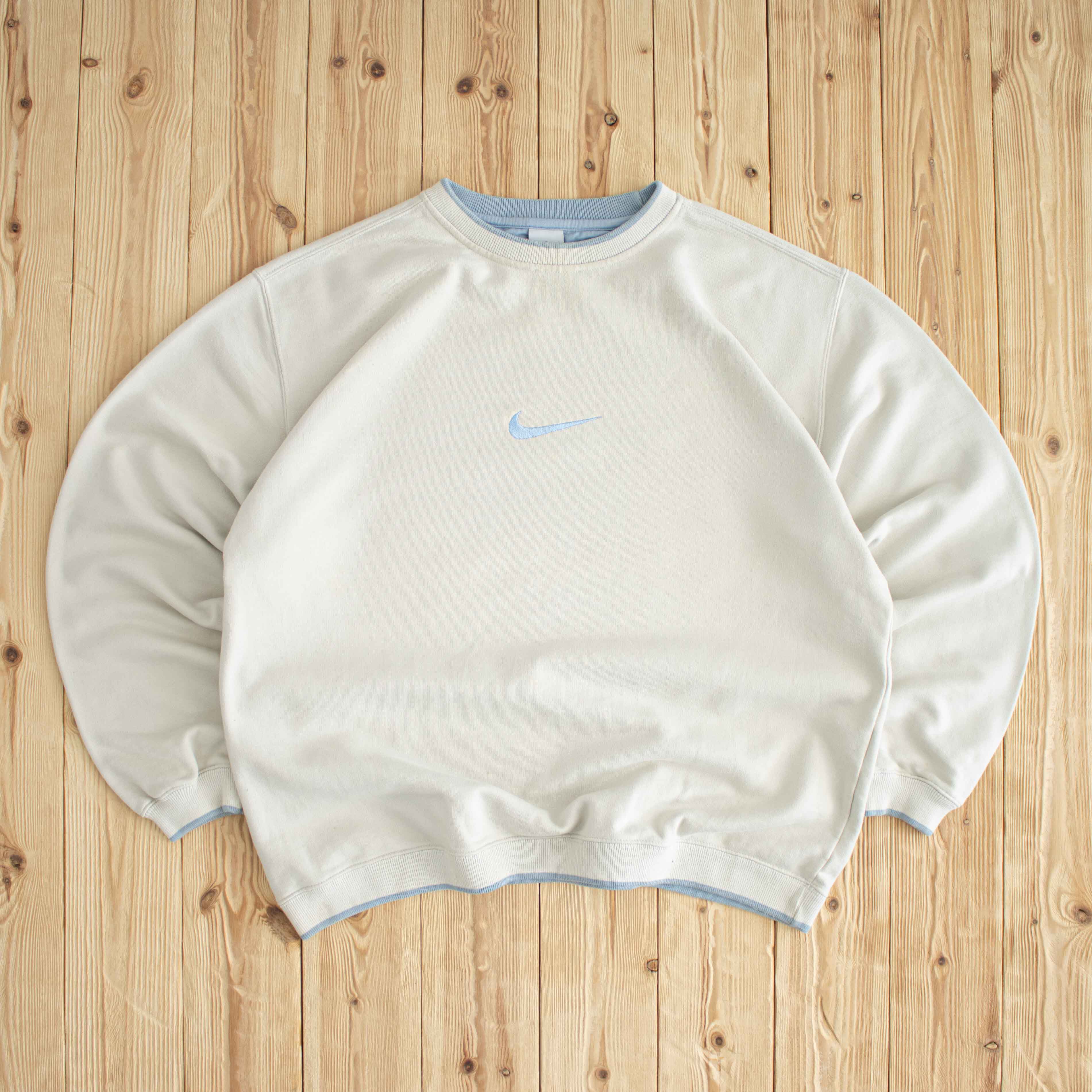 (XL) Nike Swoosh Vintage Embroidered Sweatshirt Beige