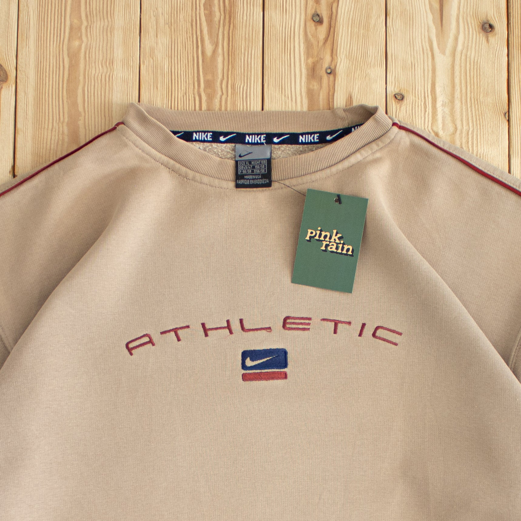 (XL) Nike Athletic Vintage Embroidered Sweatshirt Beige