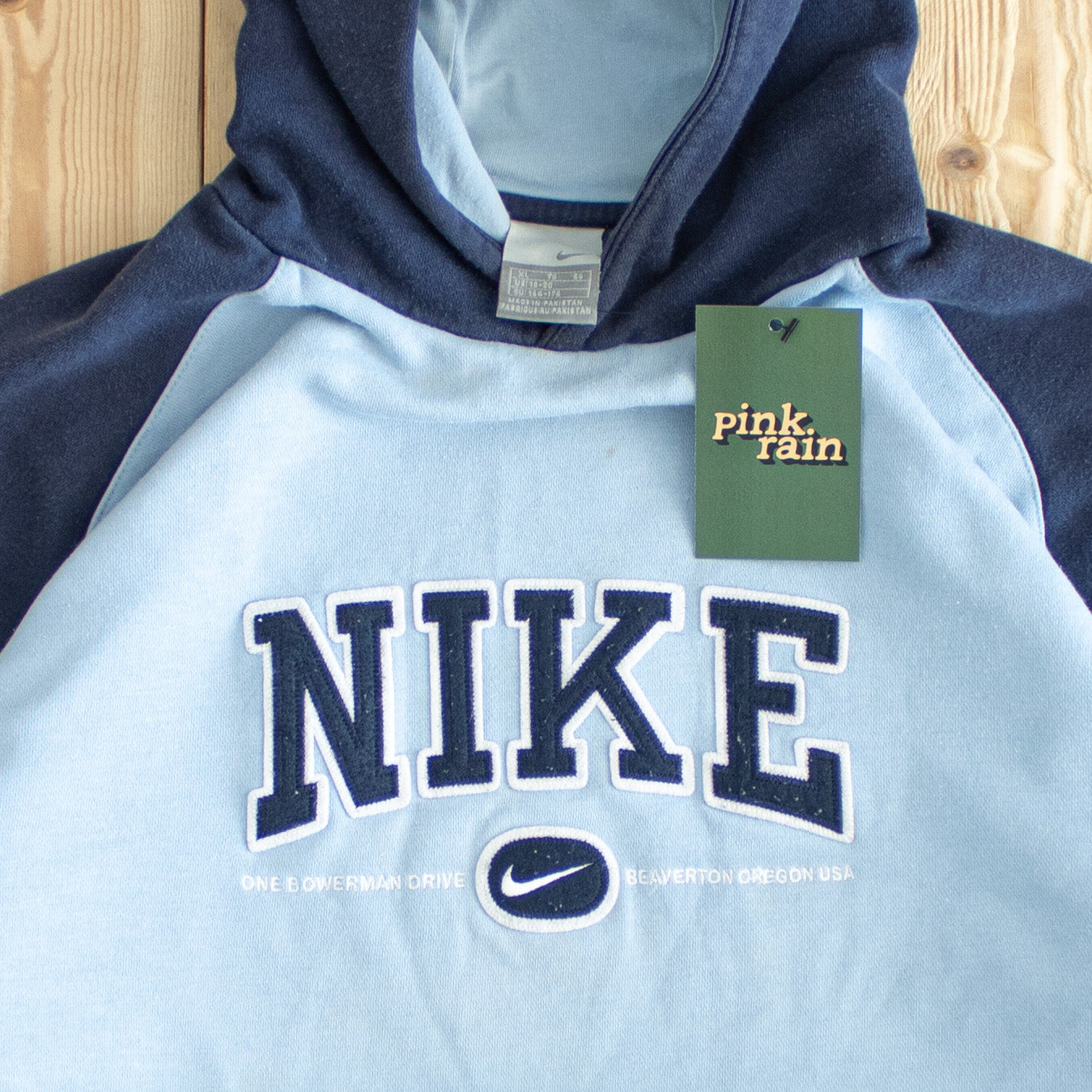 (M) Nike Spell Out Vintage Embroidered Hoodie Blue
