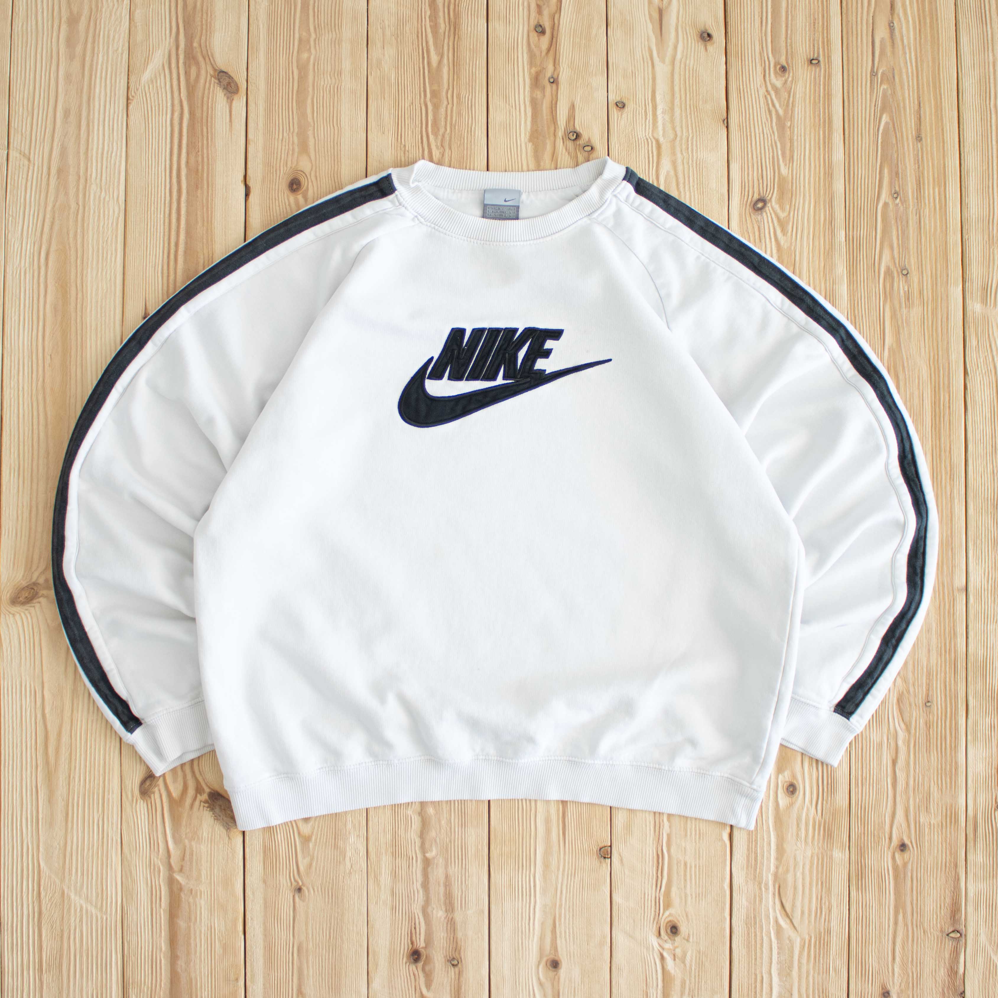 (M) Nike Logo Vintage Embroidered Sweatshirt White