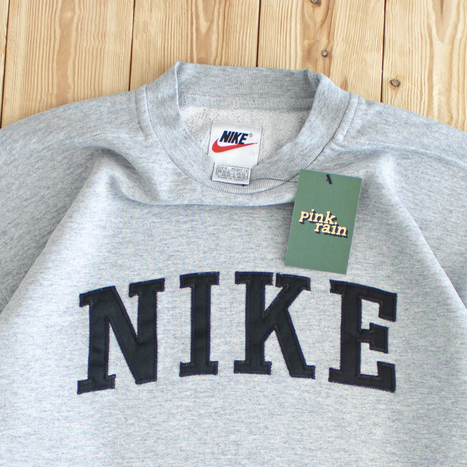 (M) Nike Spell Out Vintage Embroidered Sweatshirt Gray