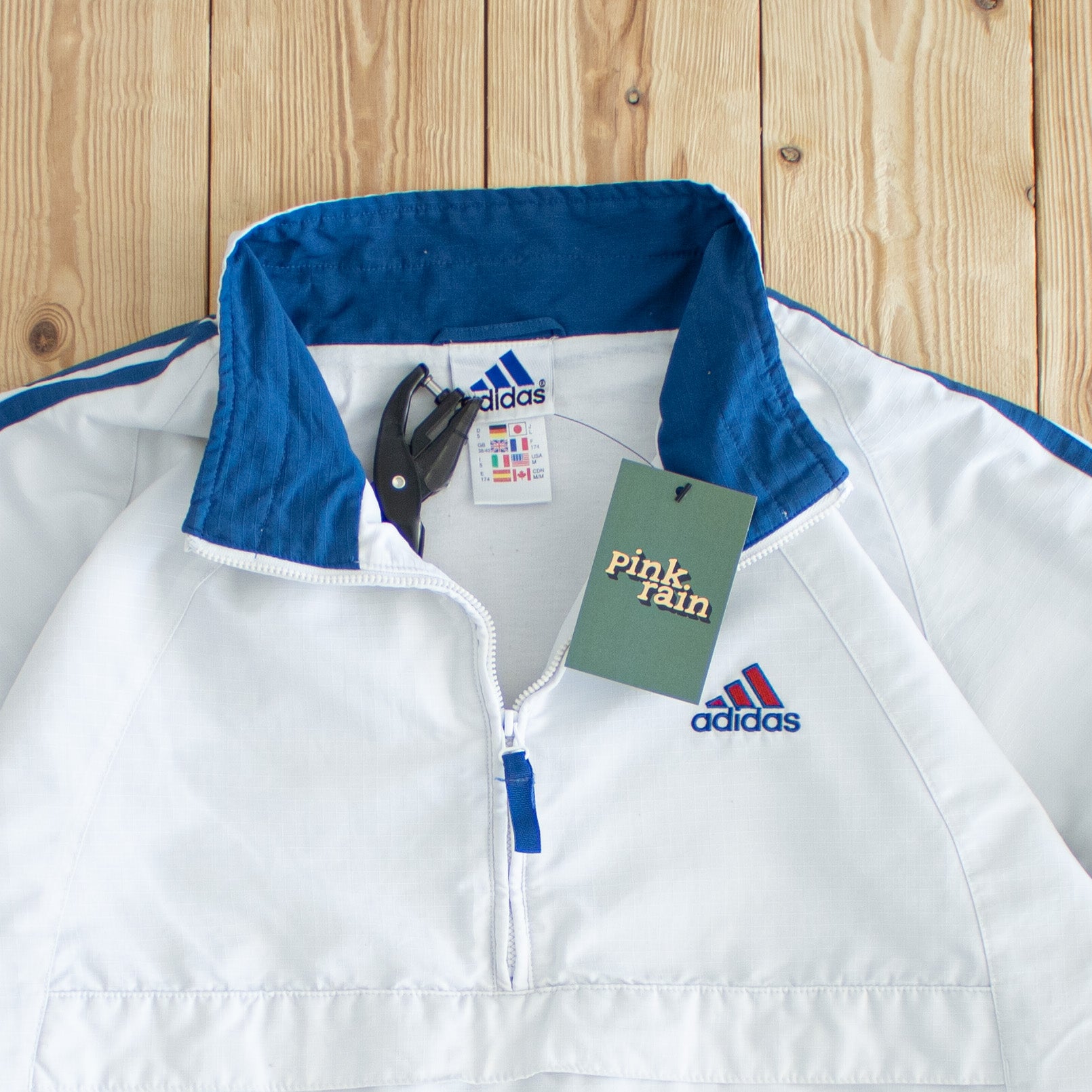 (M/L) Adidas Vintage Embroidered Kangaroo Pocket Jacket White