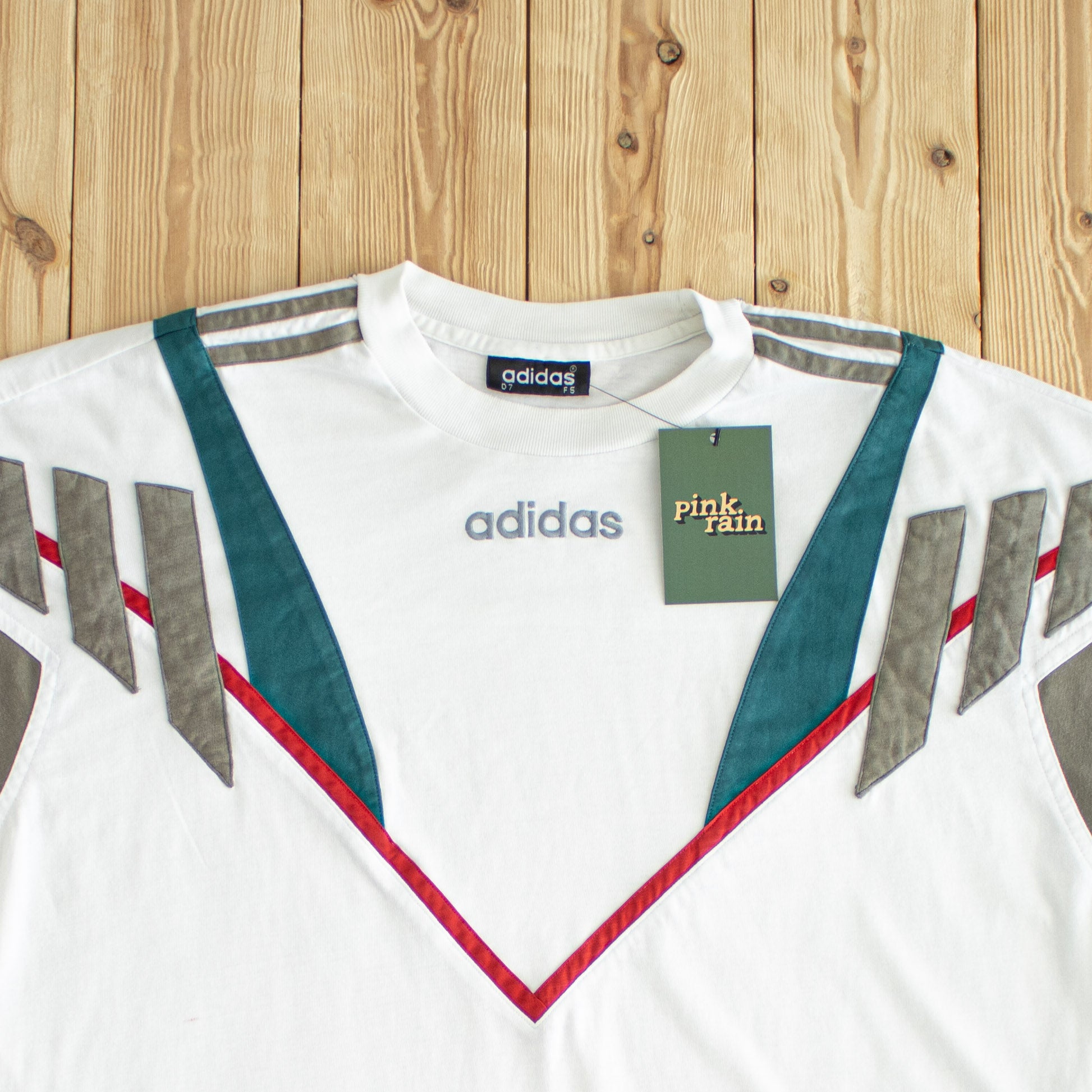 (L) Adidas Vintage Embroidered T-Shirt White