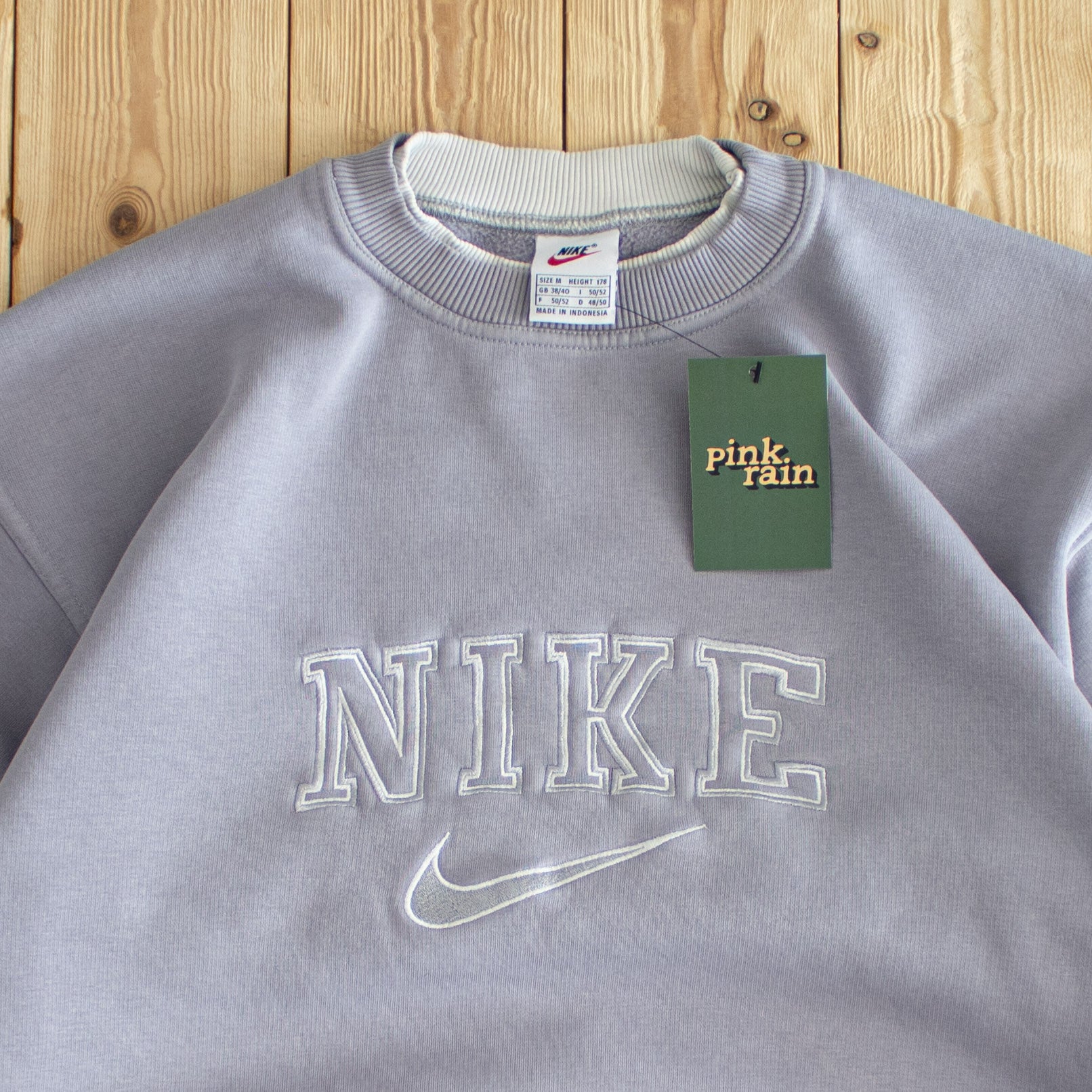 (M) Nike Spell Out Vintage Embroidered Sweatshirt Purple