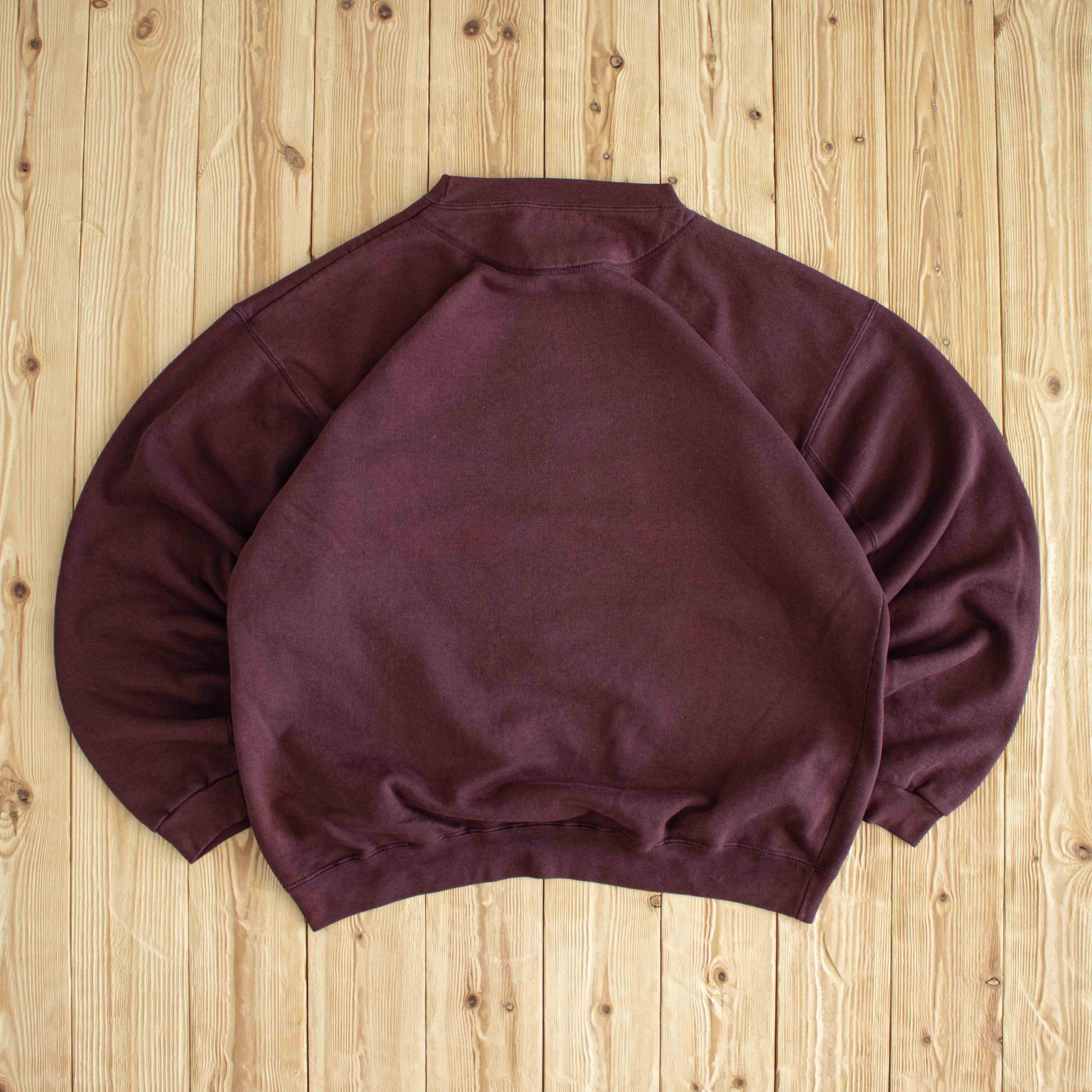 (XL) Largemouth Trophy Vintage Embroidered Sweatshirt Burgundy