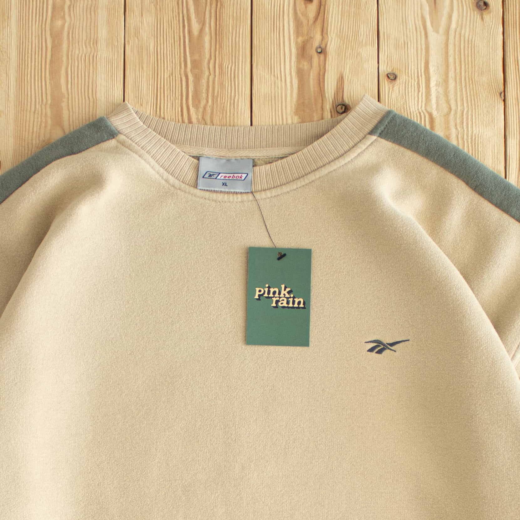 (L/XL) Reebok Vintage Essential Embroidered Sweatshirt Beige