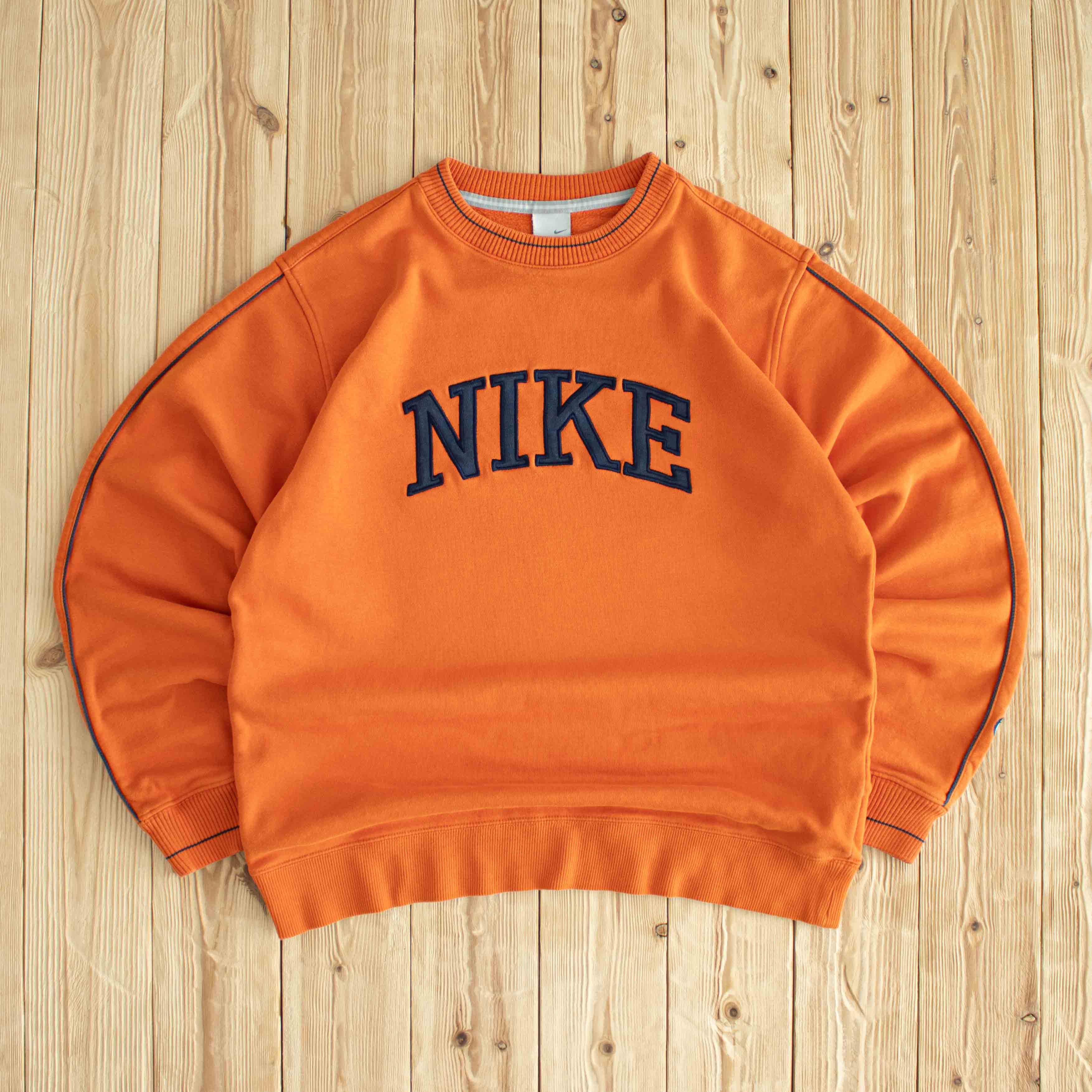 (M/L) Nike Spell Out Vintage Embroidered Sweatshirt Orange