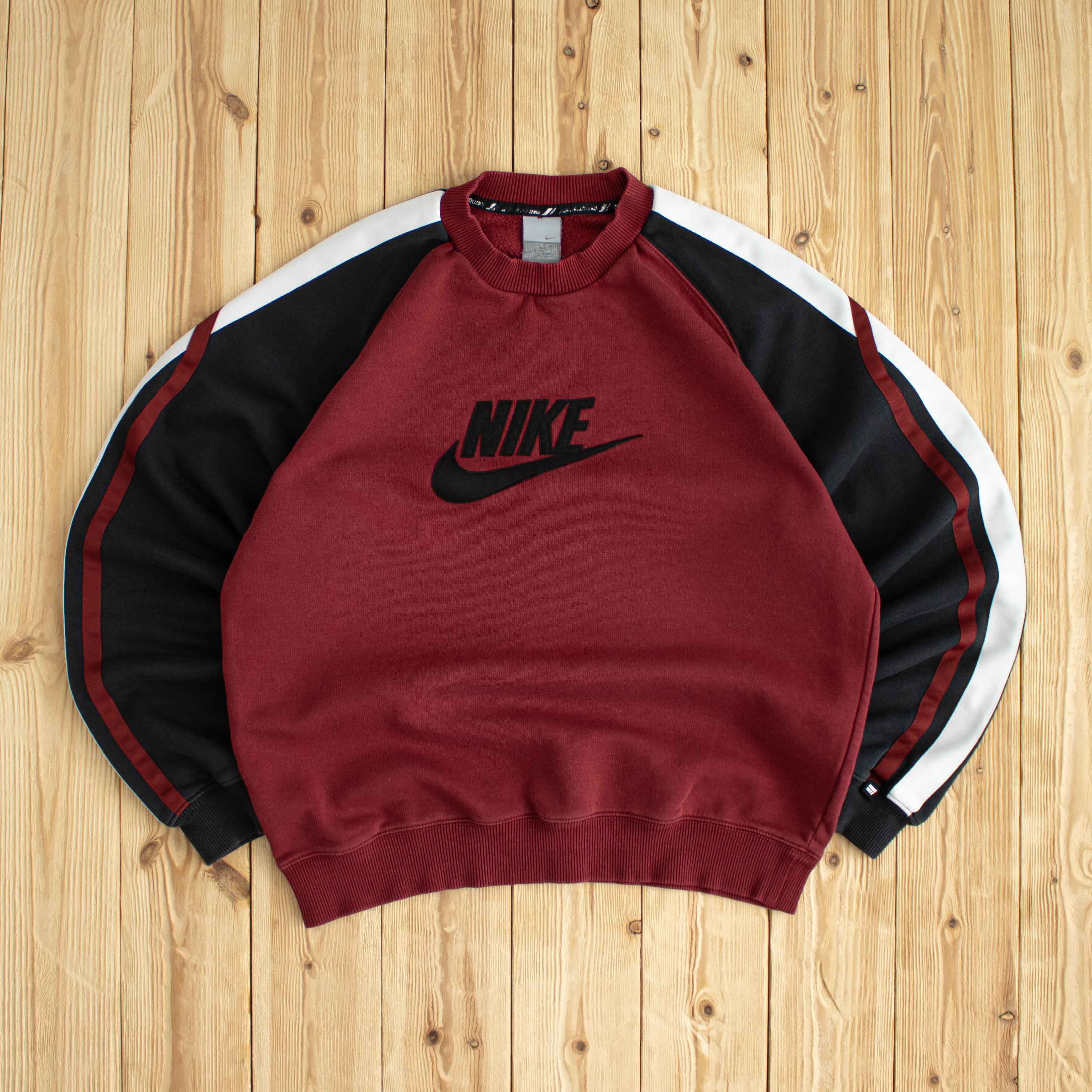 (M) Nike Spell Out Vintage Embroidered Sweatshirt Burgundy