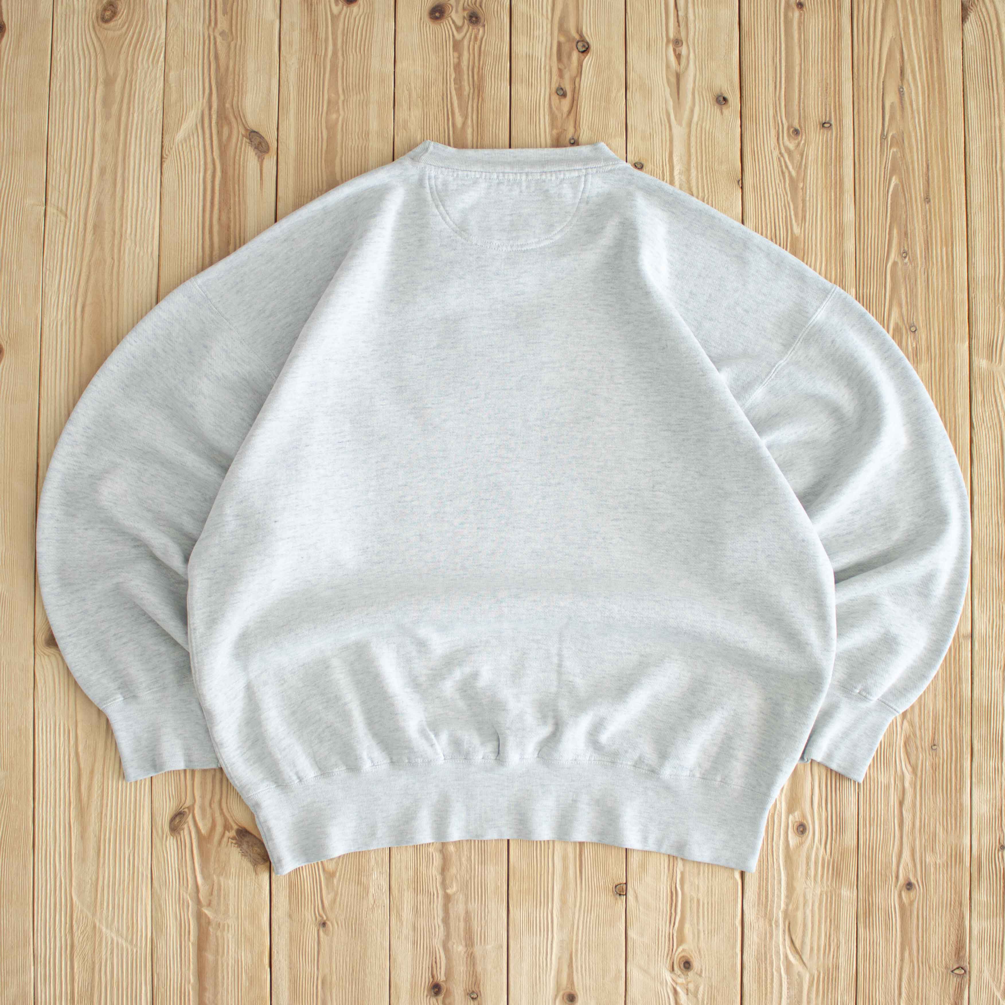 (L) Midwest Northern Wildcats Vintage Embroidered Sweatshirt White
