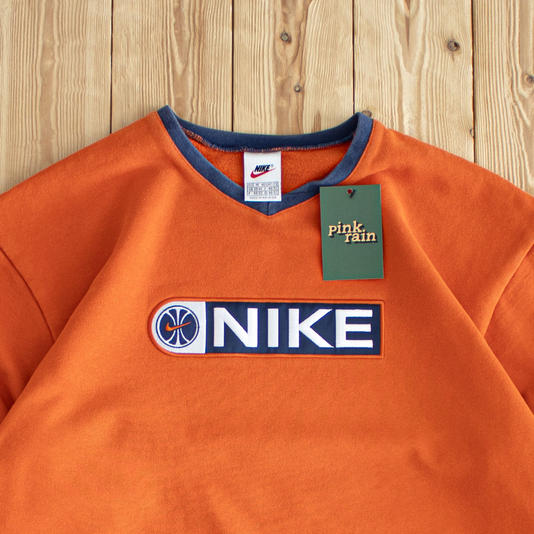 (M) Nike Spell Out Vintage Embroidered Sweatshirt Orange