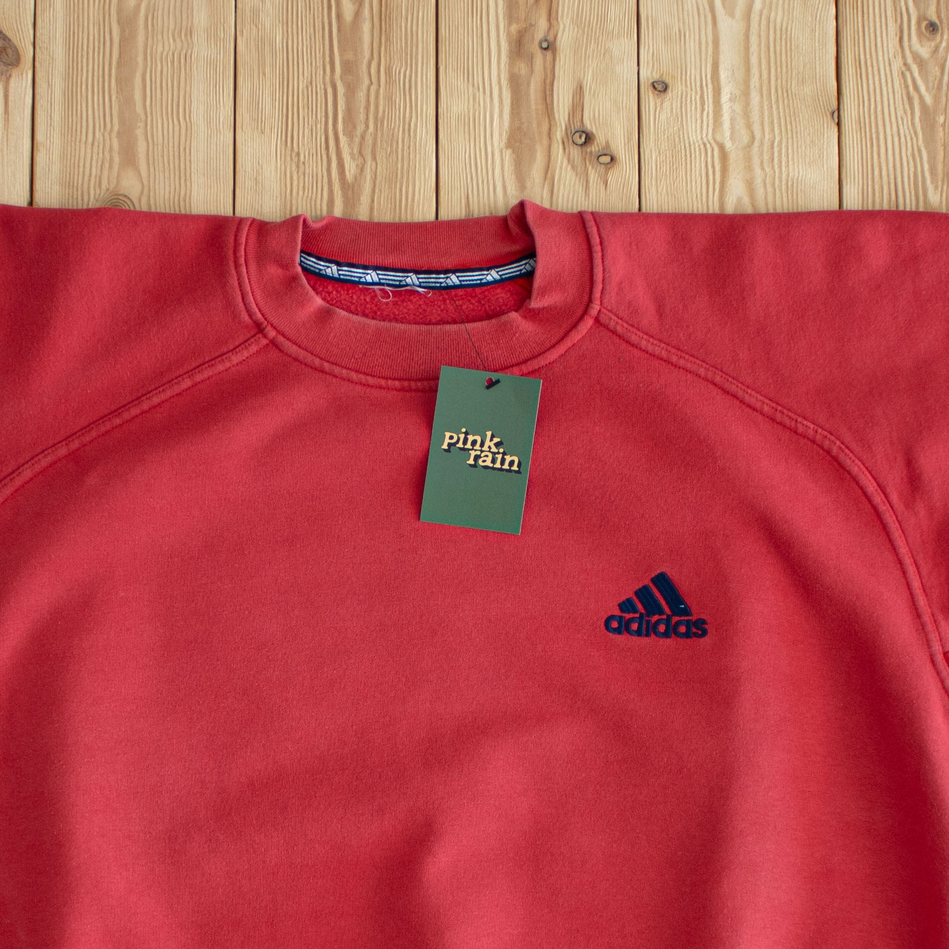 (M/L) Adidas Vintage Essential Embroidered Sweatshirt Red