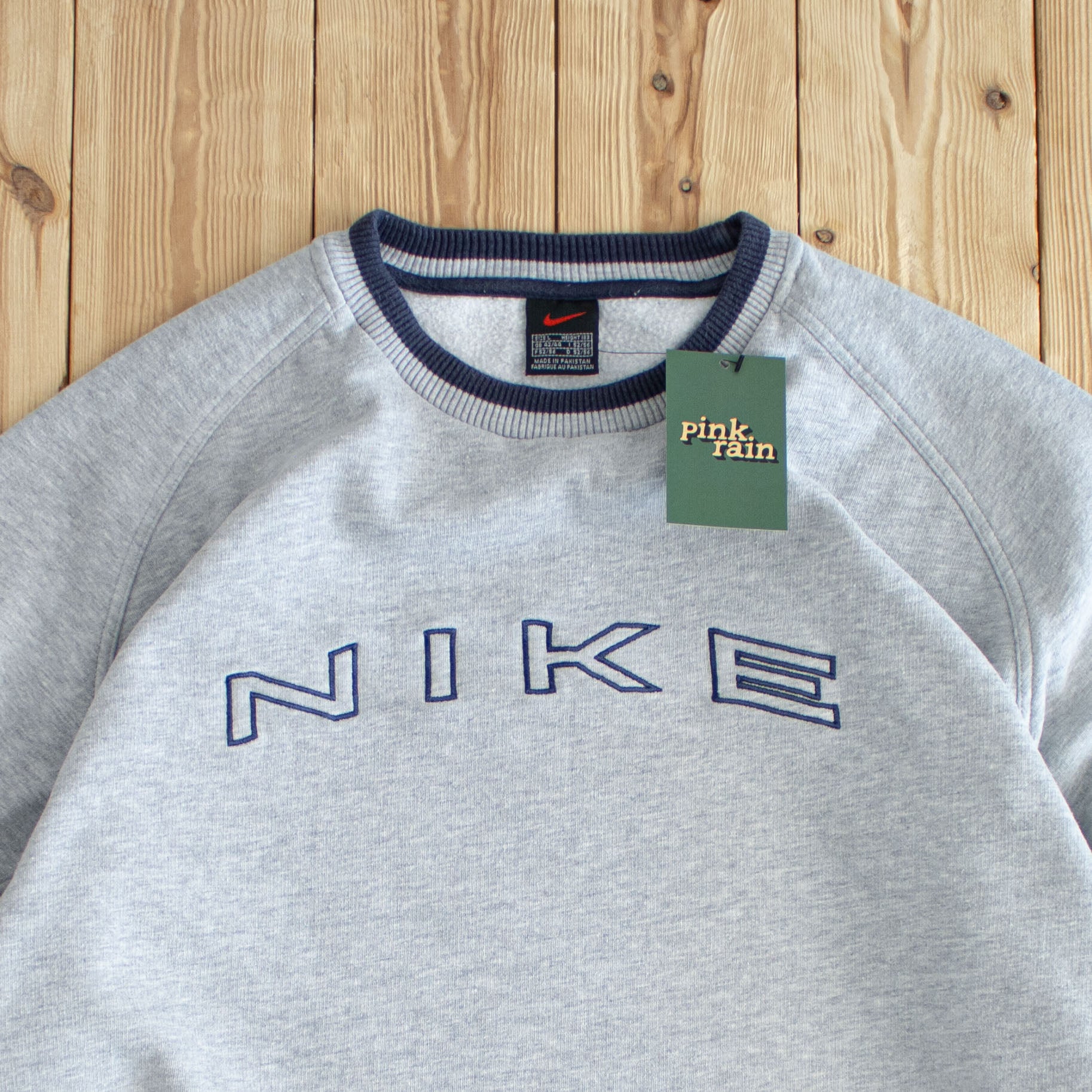(L) Nike Spell Out Vintage Embroidered Sweatshirt Gray