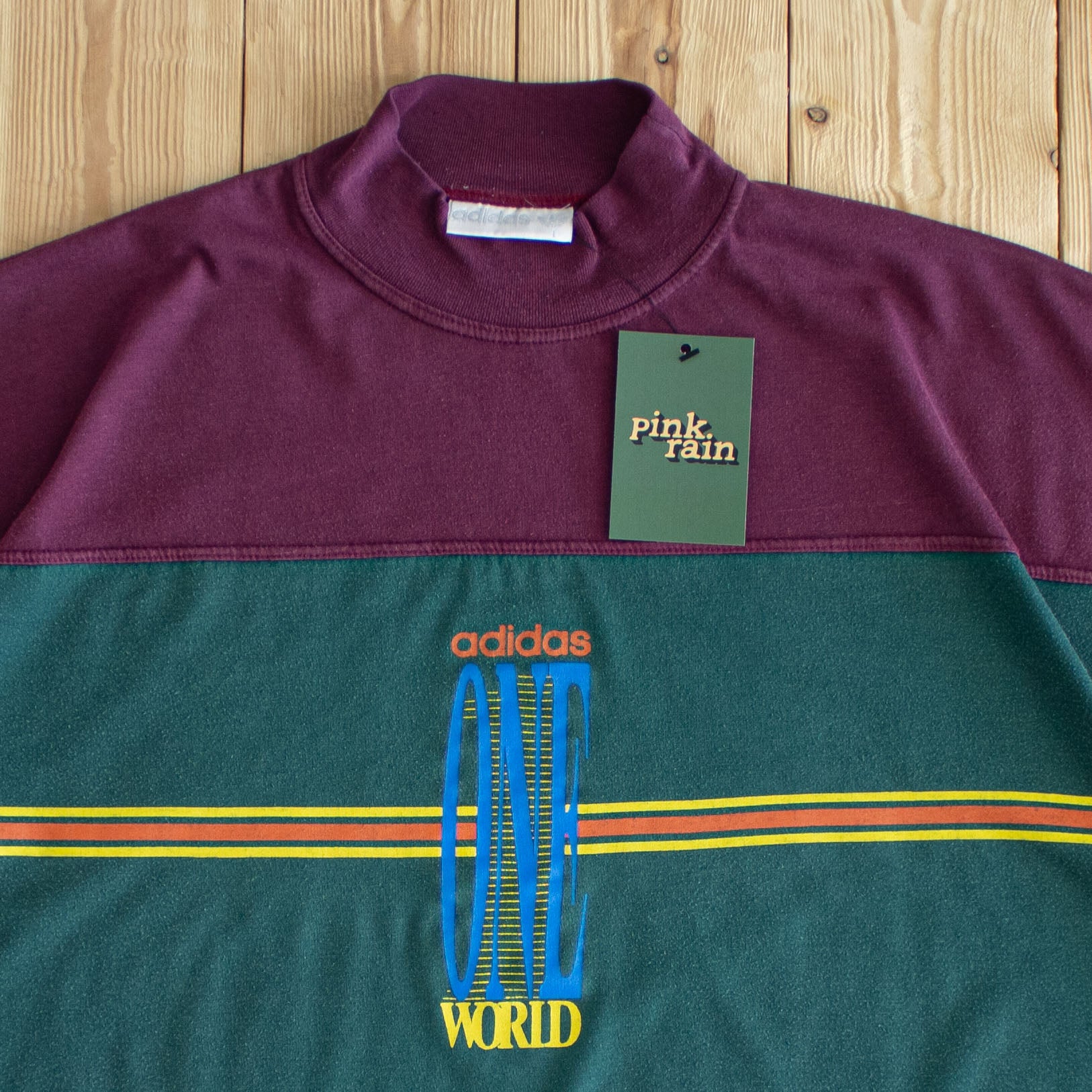 (M/L) Adidas 'One World' Vintage T-Shirt Red Green