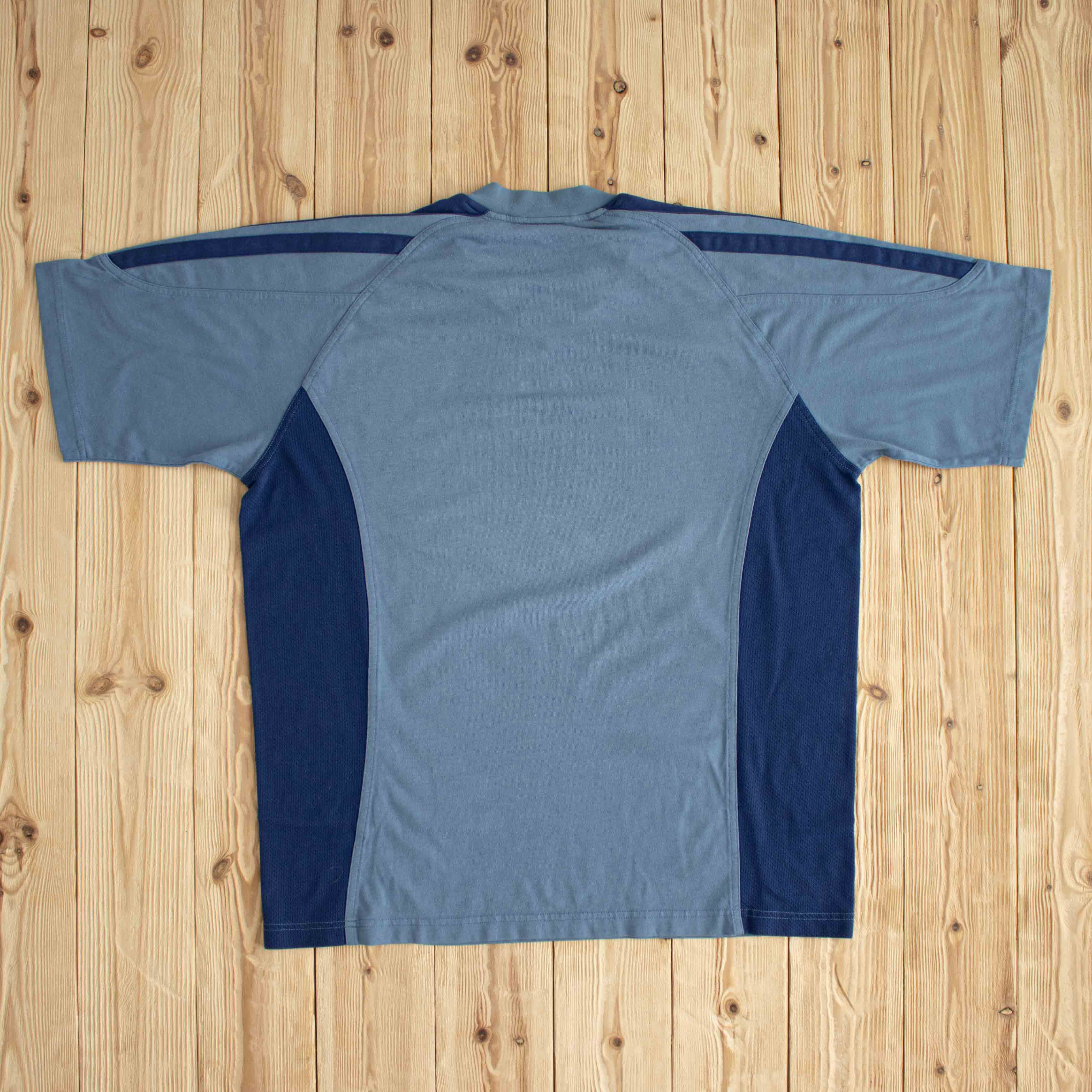 (M/L) Adidas Center Logo Vintage Embroidered T-Shirt Blue