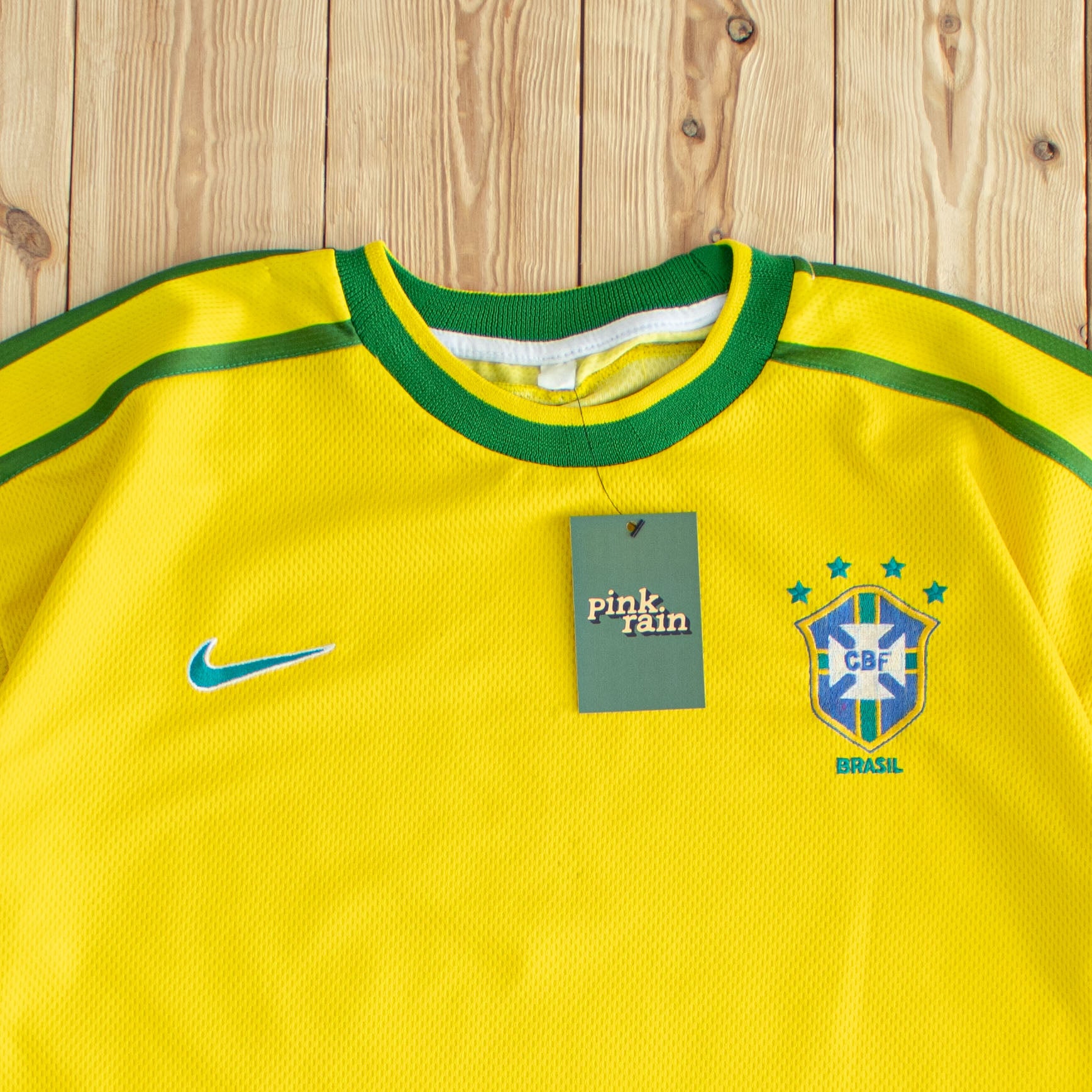 (L/XL) Nike Brazil Vintage Embroidered Jersey Yellow