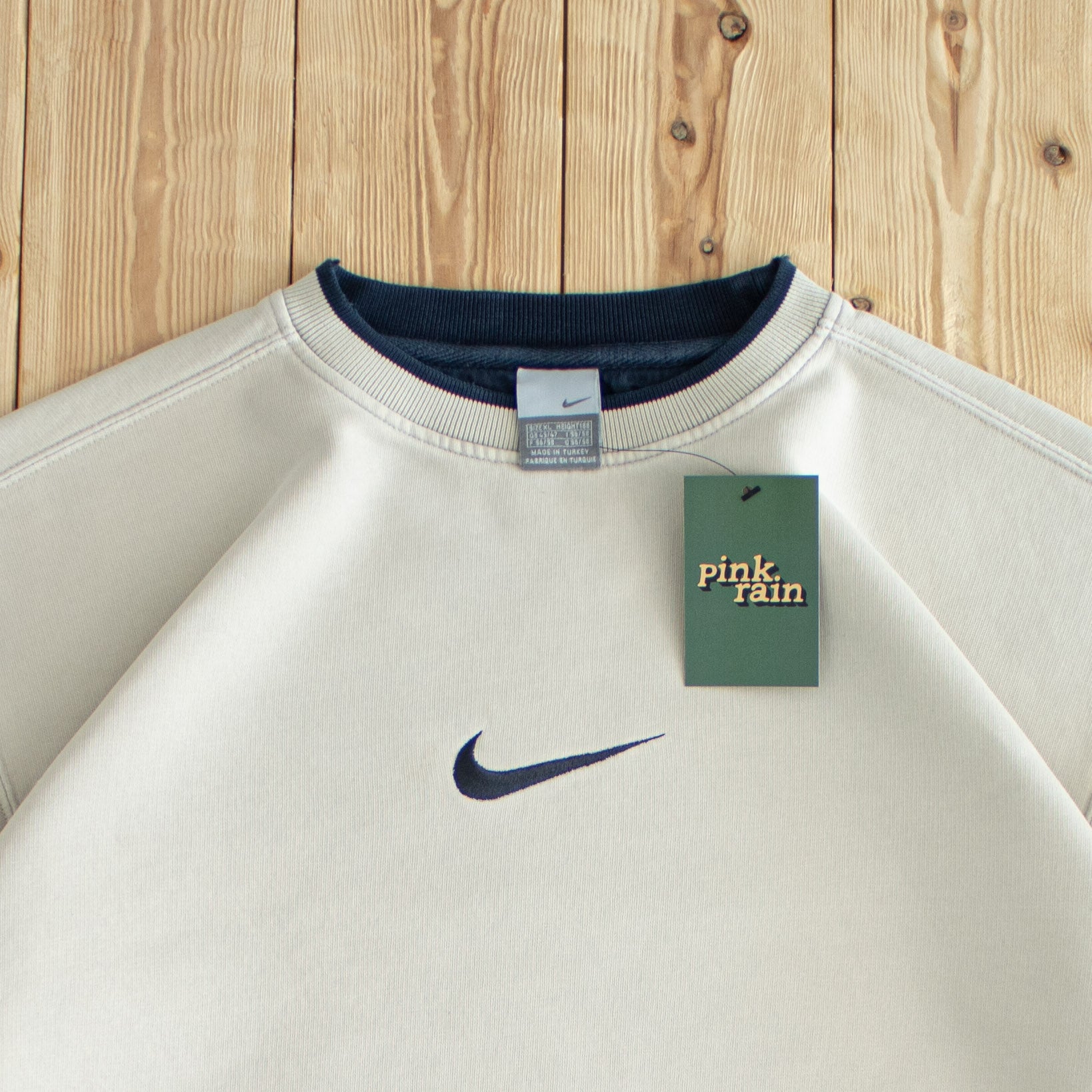 (M/L) Nike Swoosh Vintage Embroidered Sweatshirt Beige