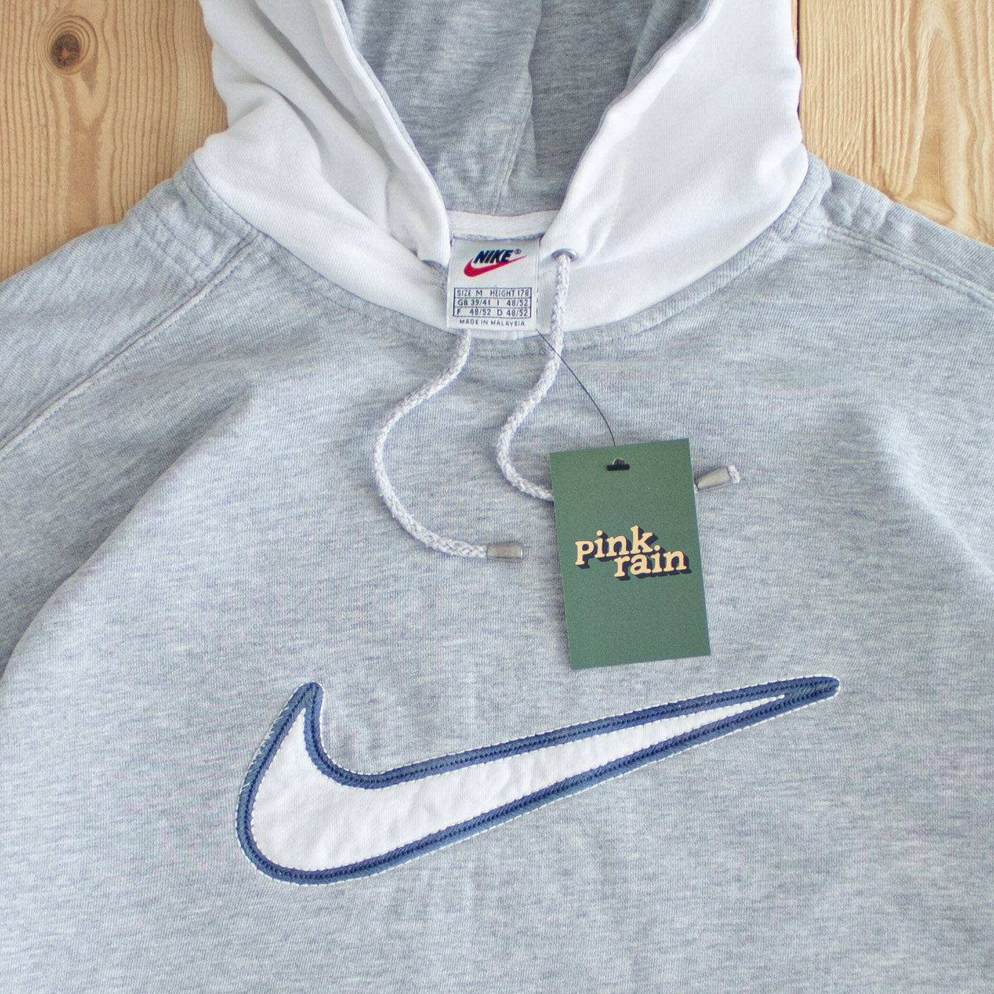 (M) Nike Swoosh Vintage Embroidered Hoodie Gray