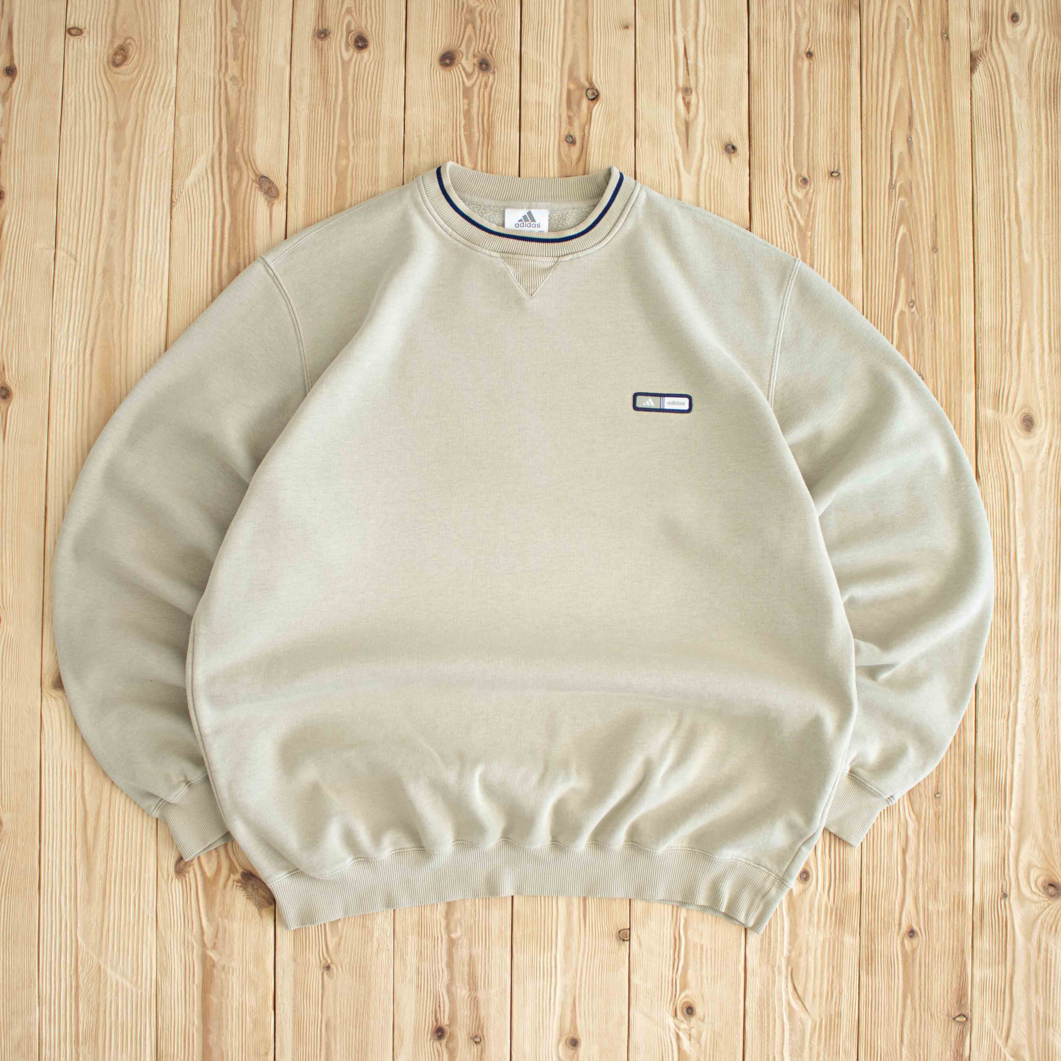 (L/XL) Adidas Vintage Essential Embroidered Sweatshirt Beige