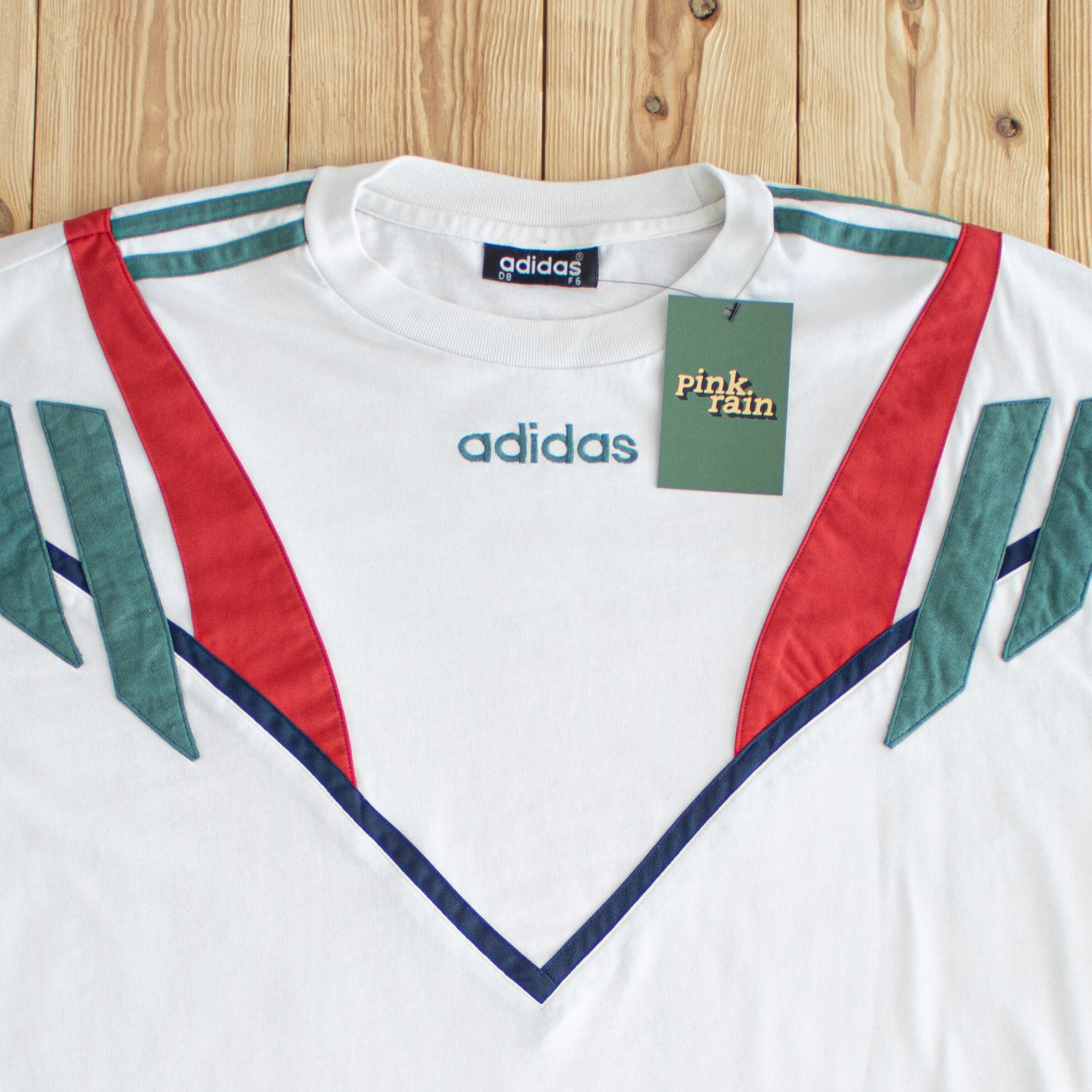 (L/XL) Adidas Vintage Side Stripe Embroidered T-Shirt White