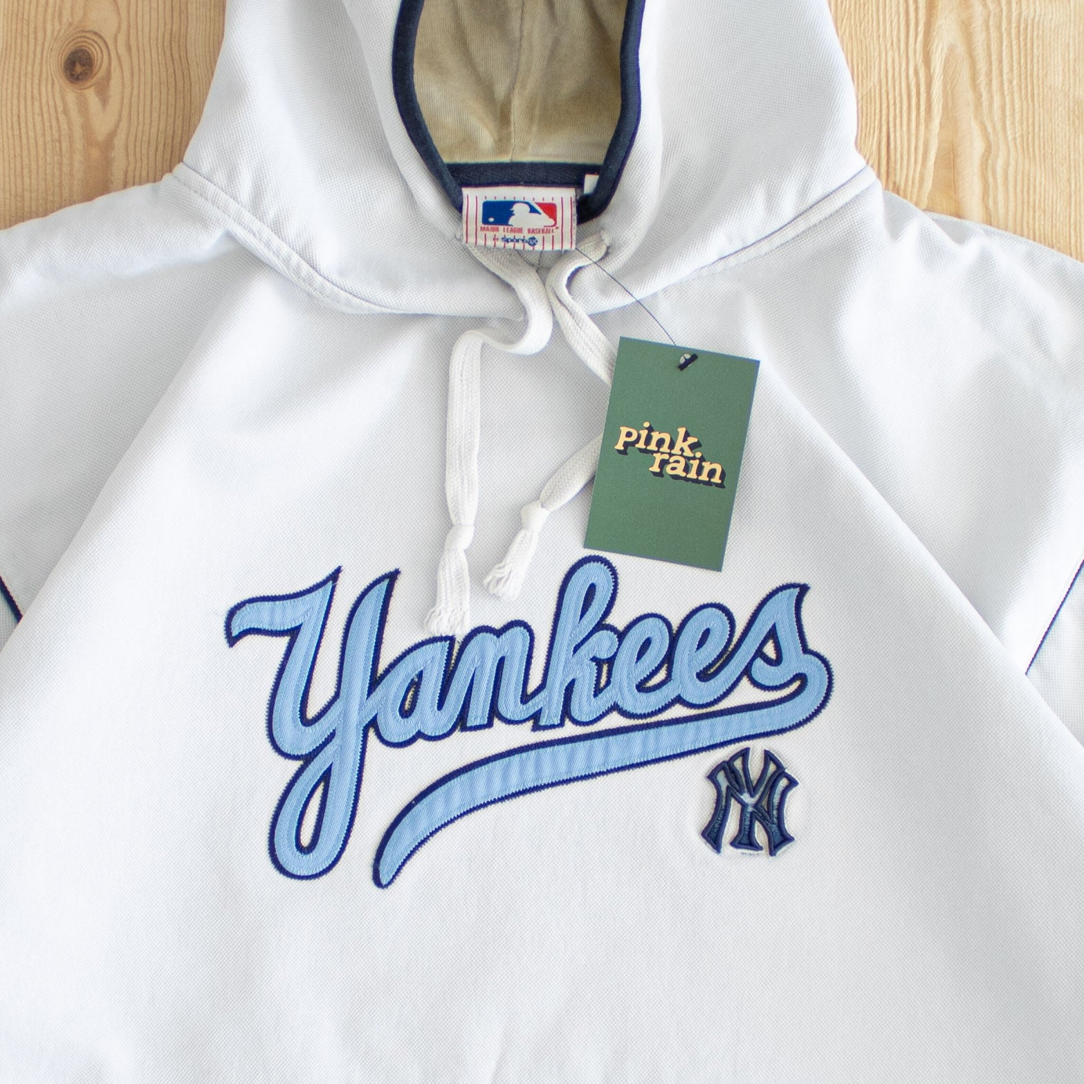 (L) MLB New York Yankees Vintage Embroidered Hoodie White