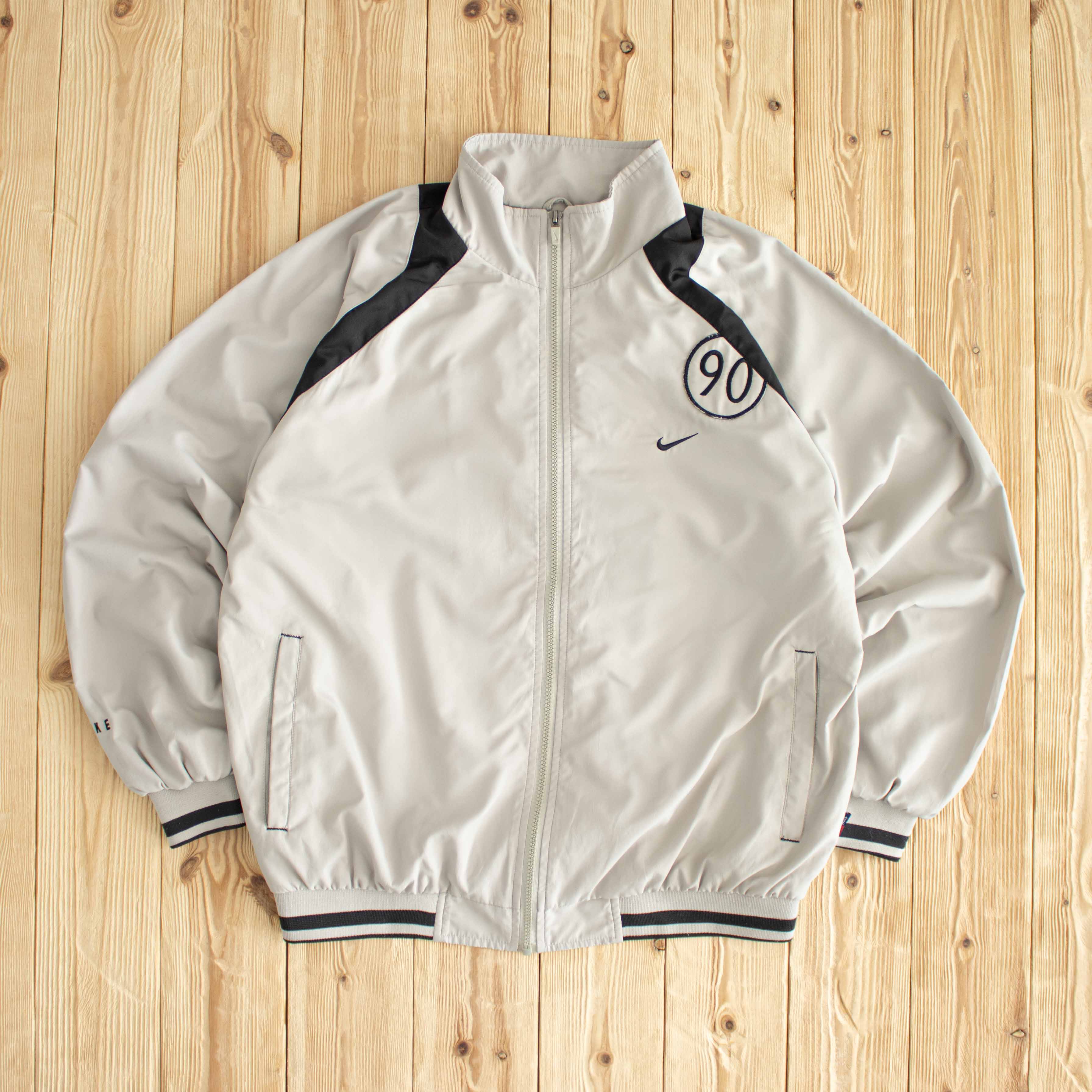 (M) Nike 90 Vintage Embroidered Jacket Beige