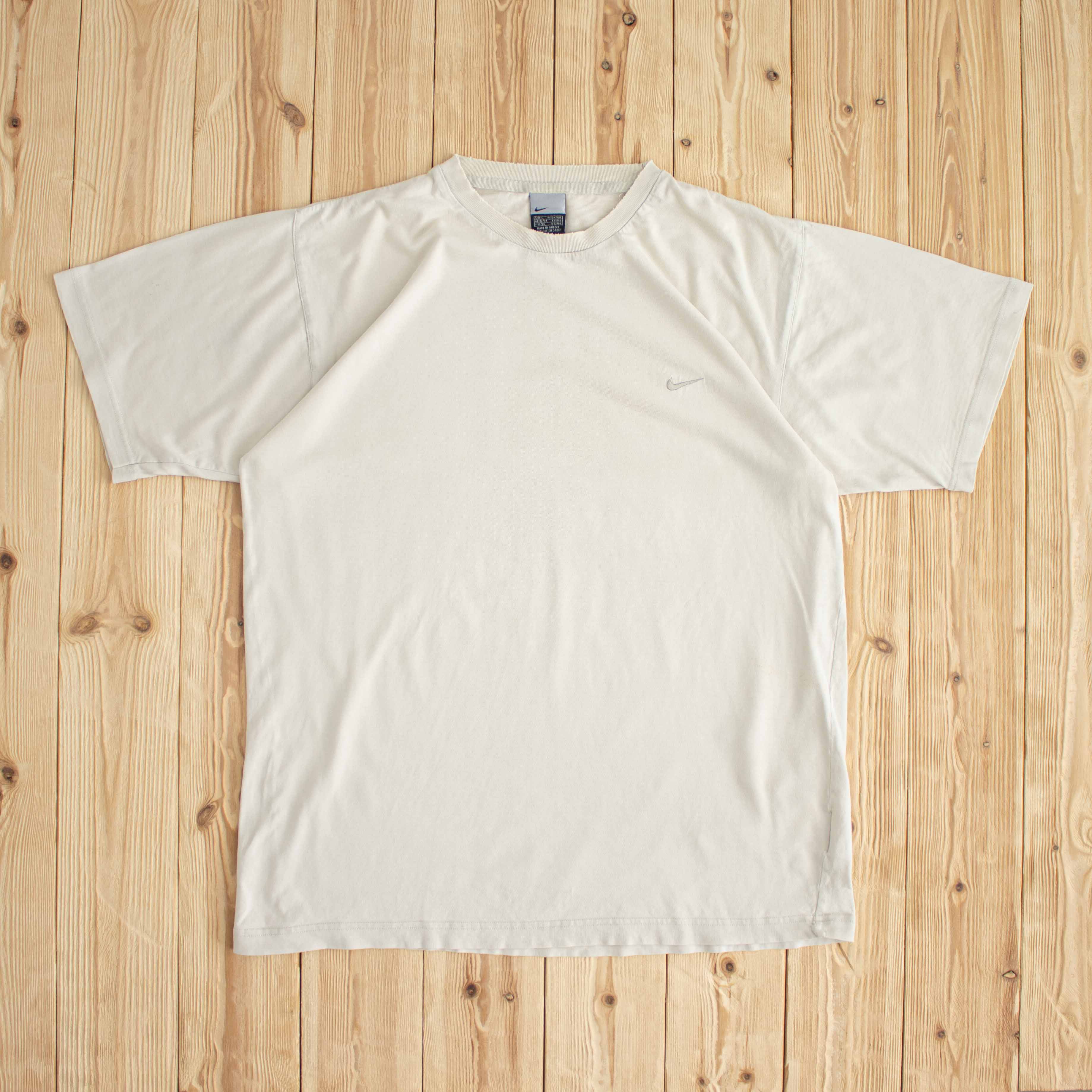 (L) Nike Vintage Essential Embroidered T-Shirt Beige