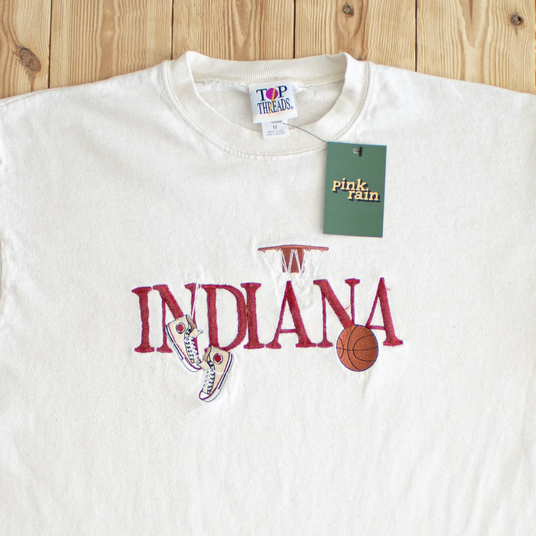 (M/L) Indiana Basketball Vintage Embroidered T-Shirt Beige