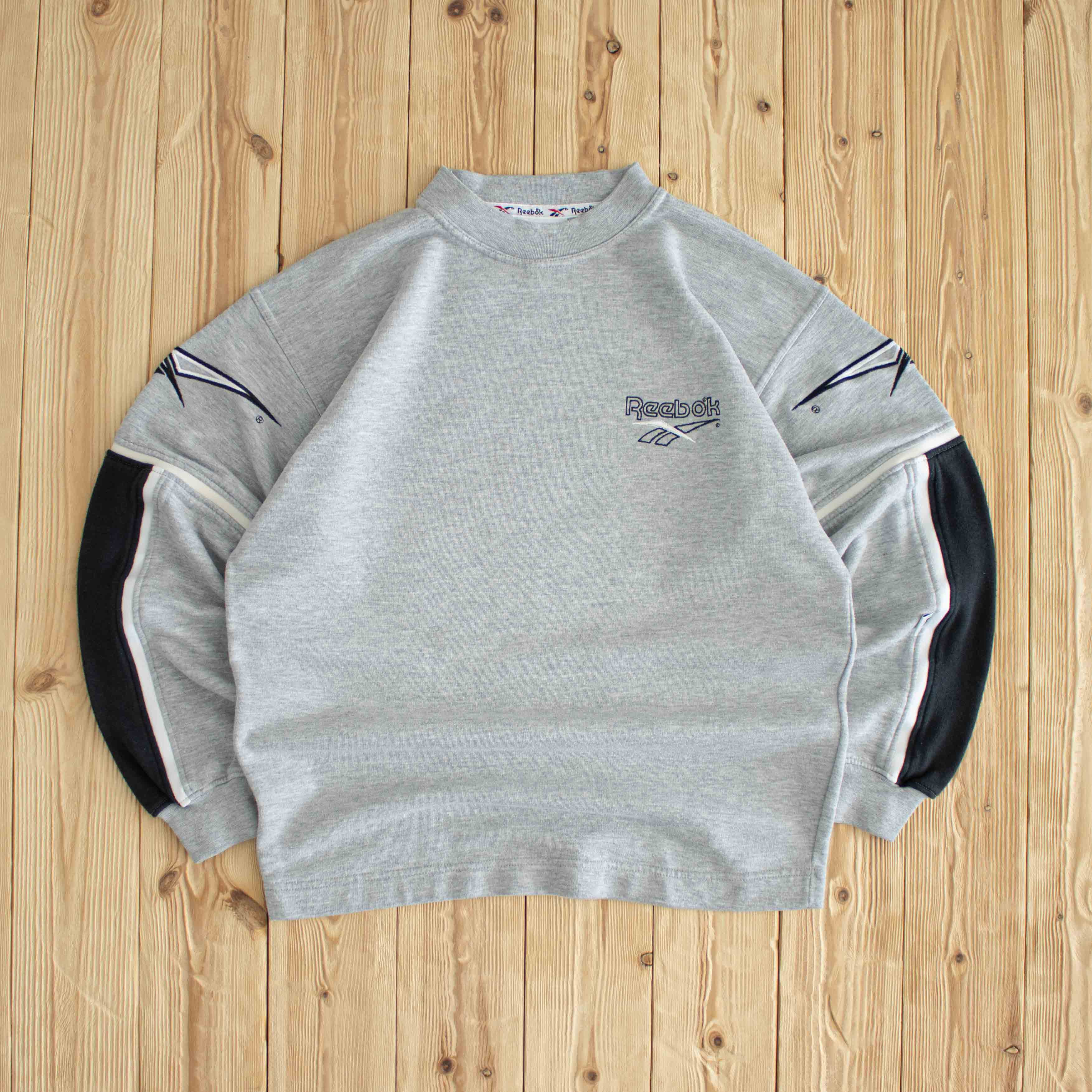 (M) Reebok Vintage Embroidered Sweatshirt Gray