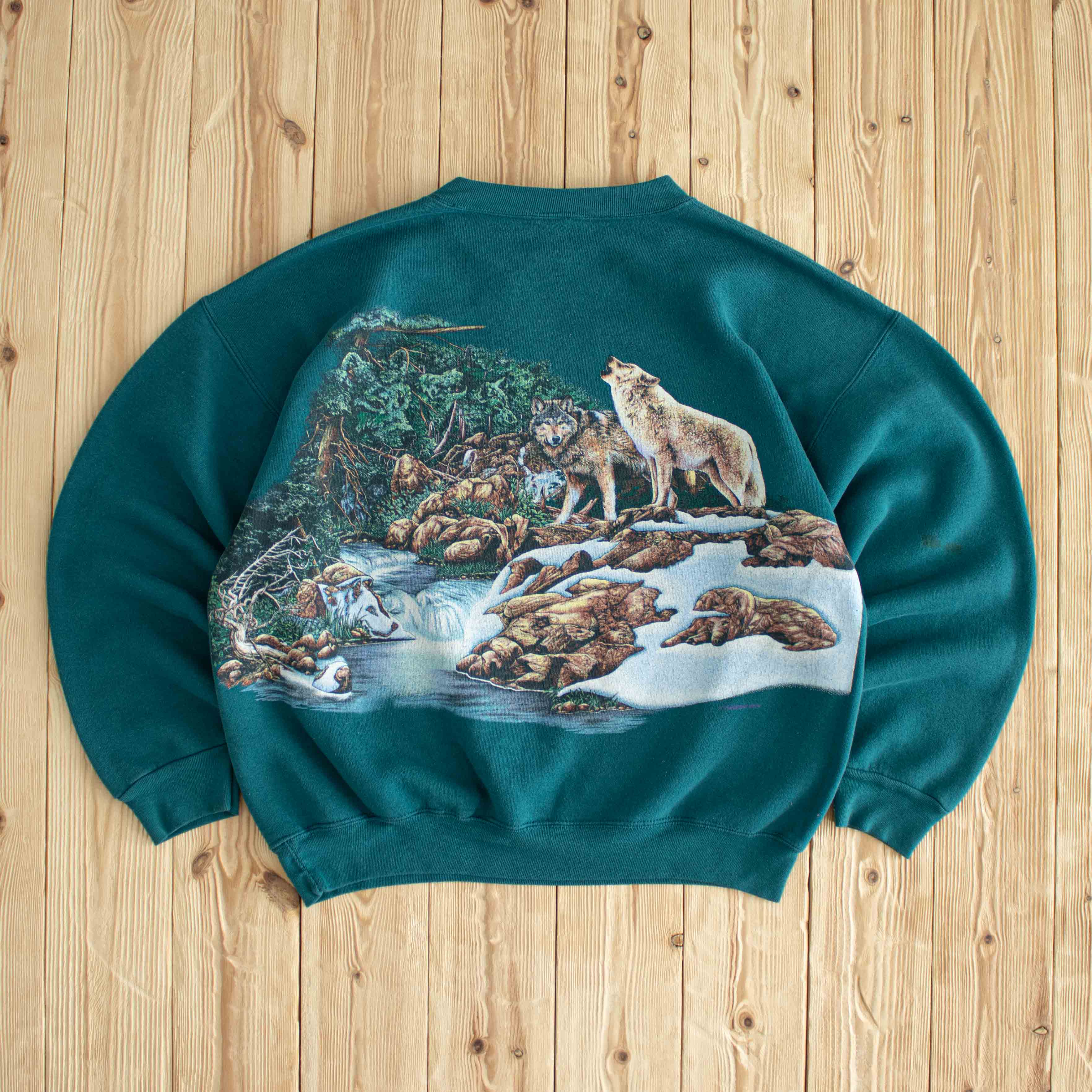(M) Habitat Wolves Scenery Vintage Sweatshirt Blue/Green