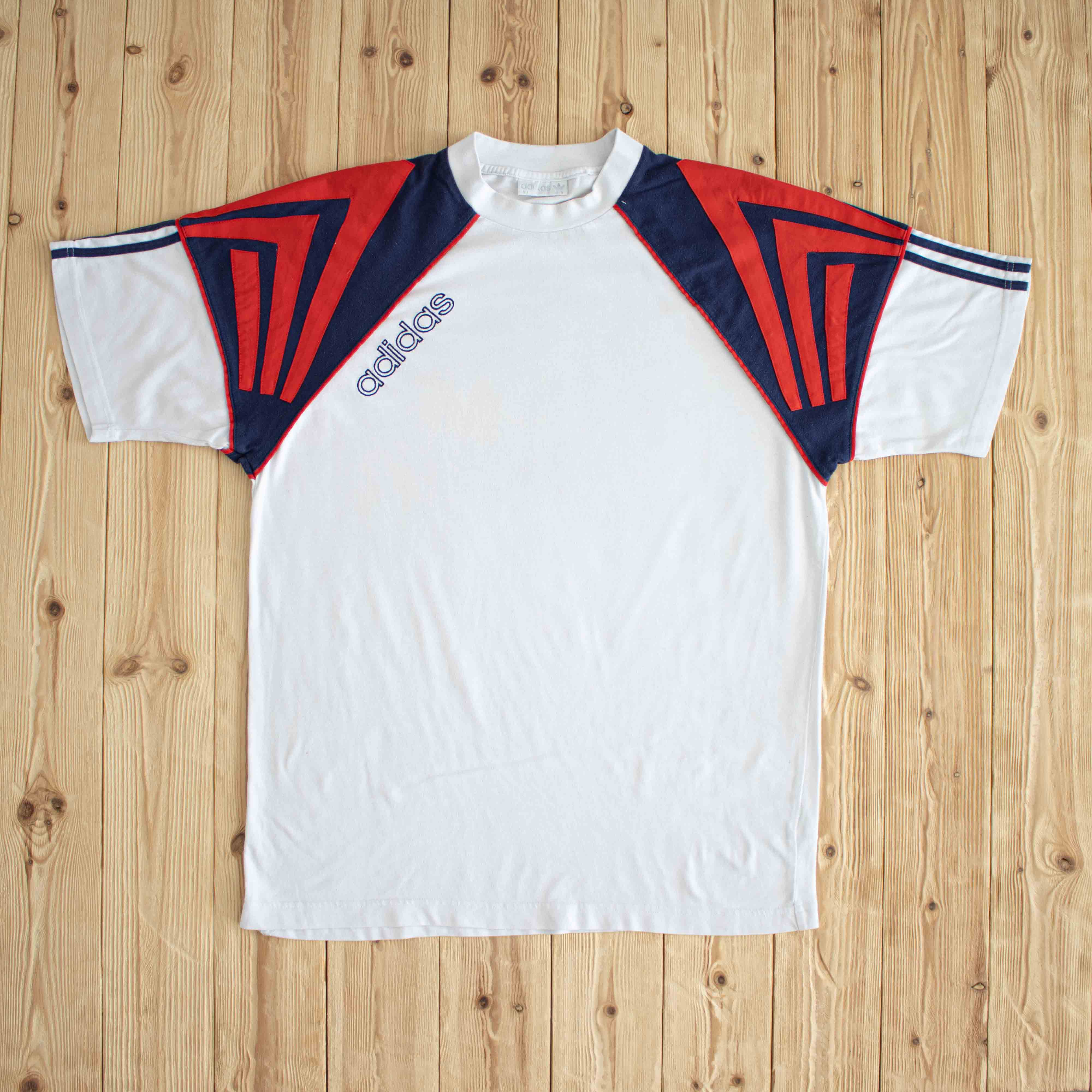 (L/XL) Adidas Vintage Embroidered T-Shirt White