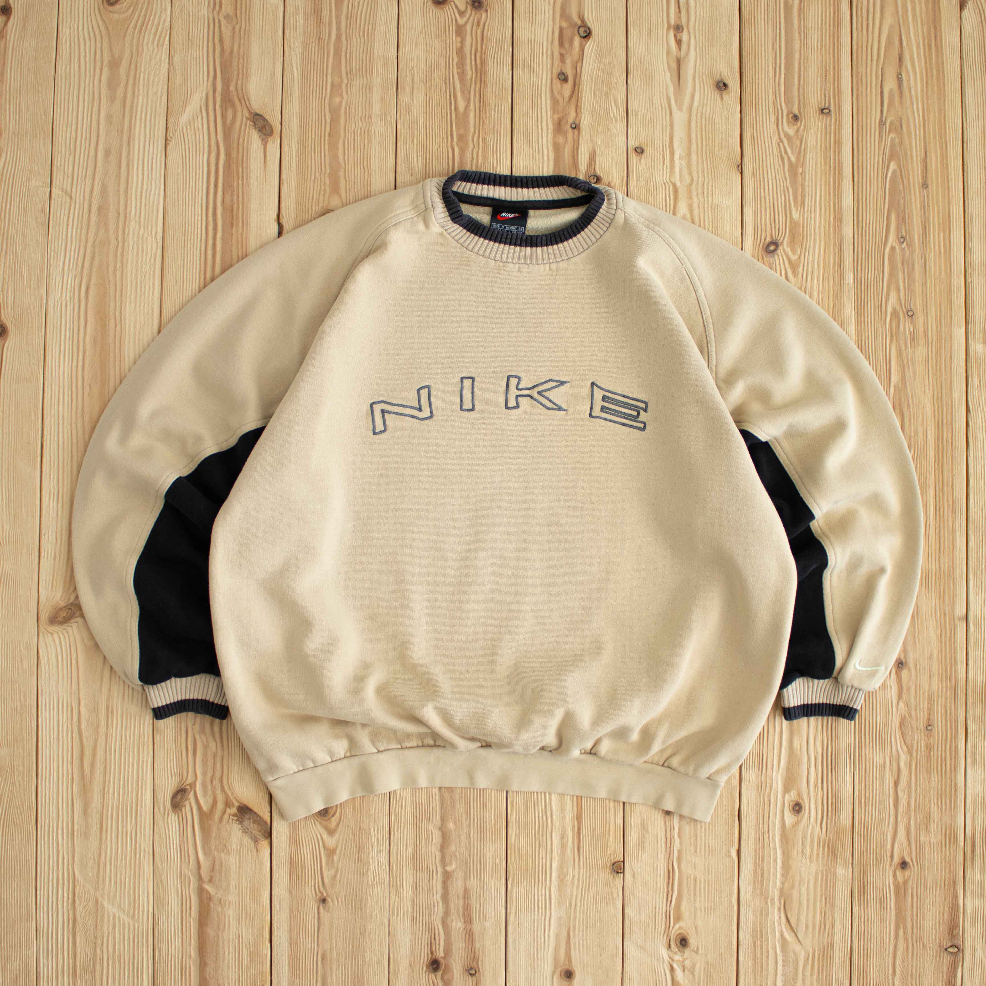 (S/M) Nike Spell Out Vintage Embroidered Sweatshirt Beige
