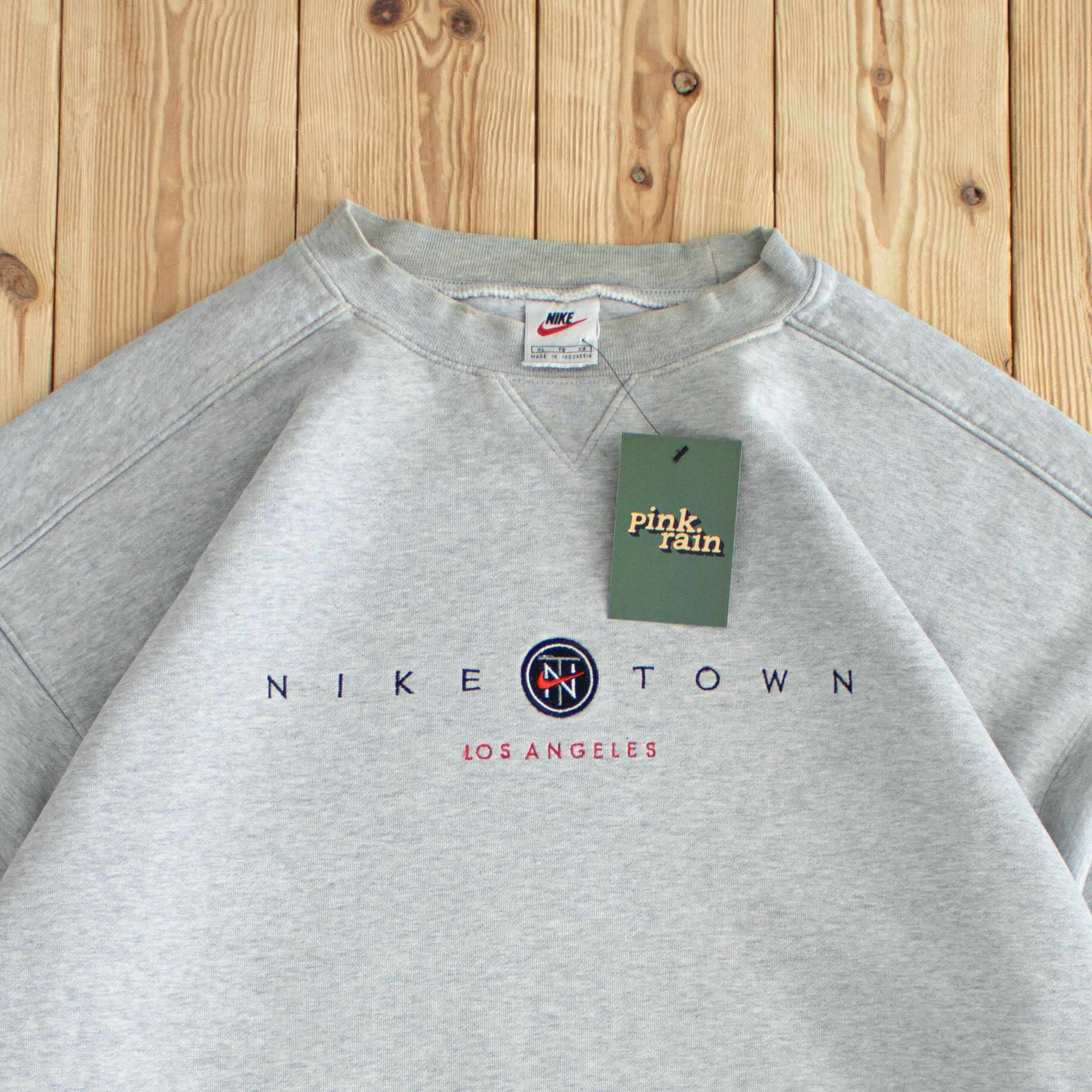 (XL) Nike Town Los Angeles Vintage Embroidered Sweatshirt Gray