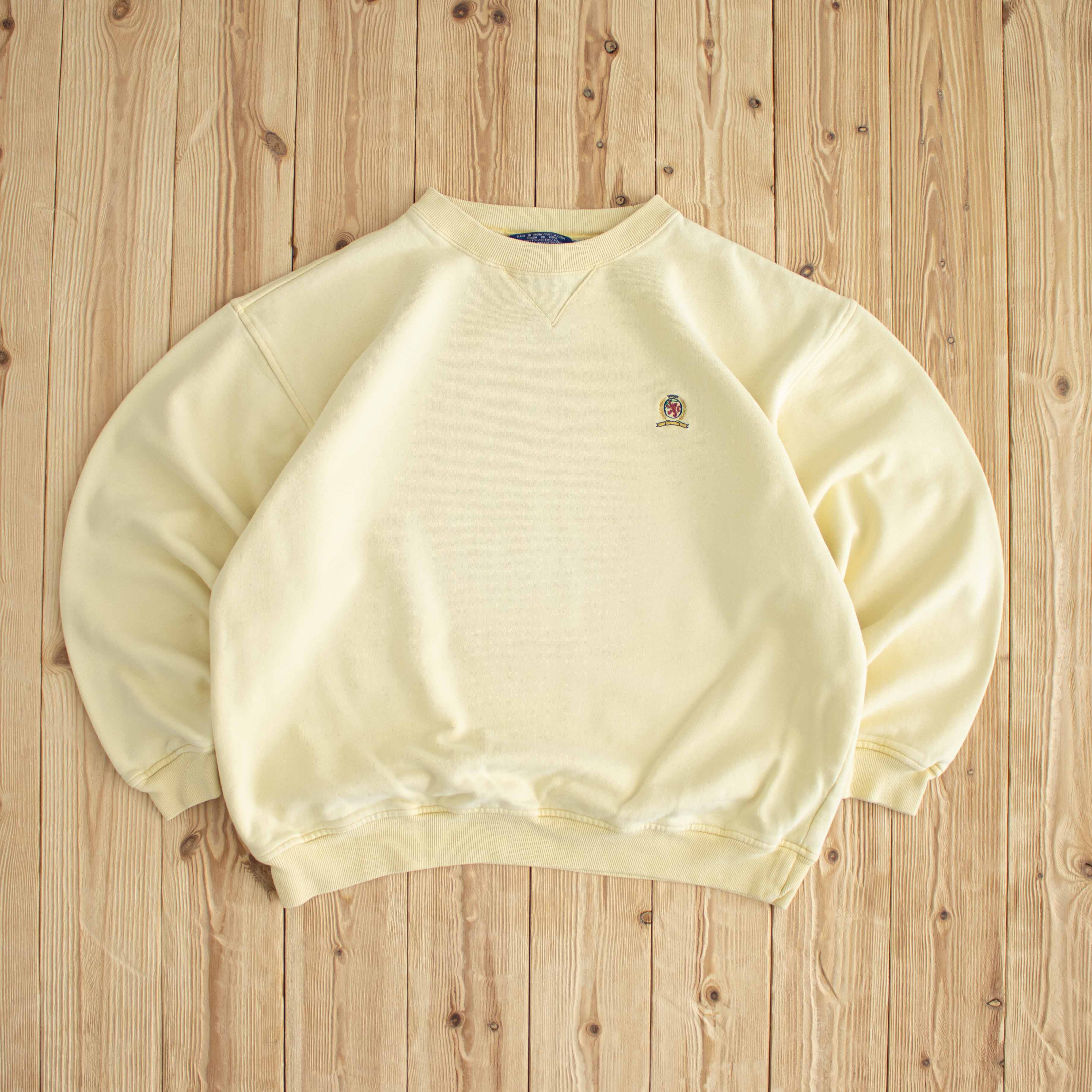 (M) Tommy Hilfiger Vintage Embroidered Sweatshirt Yellow
