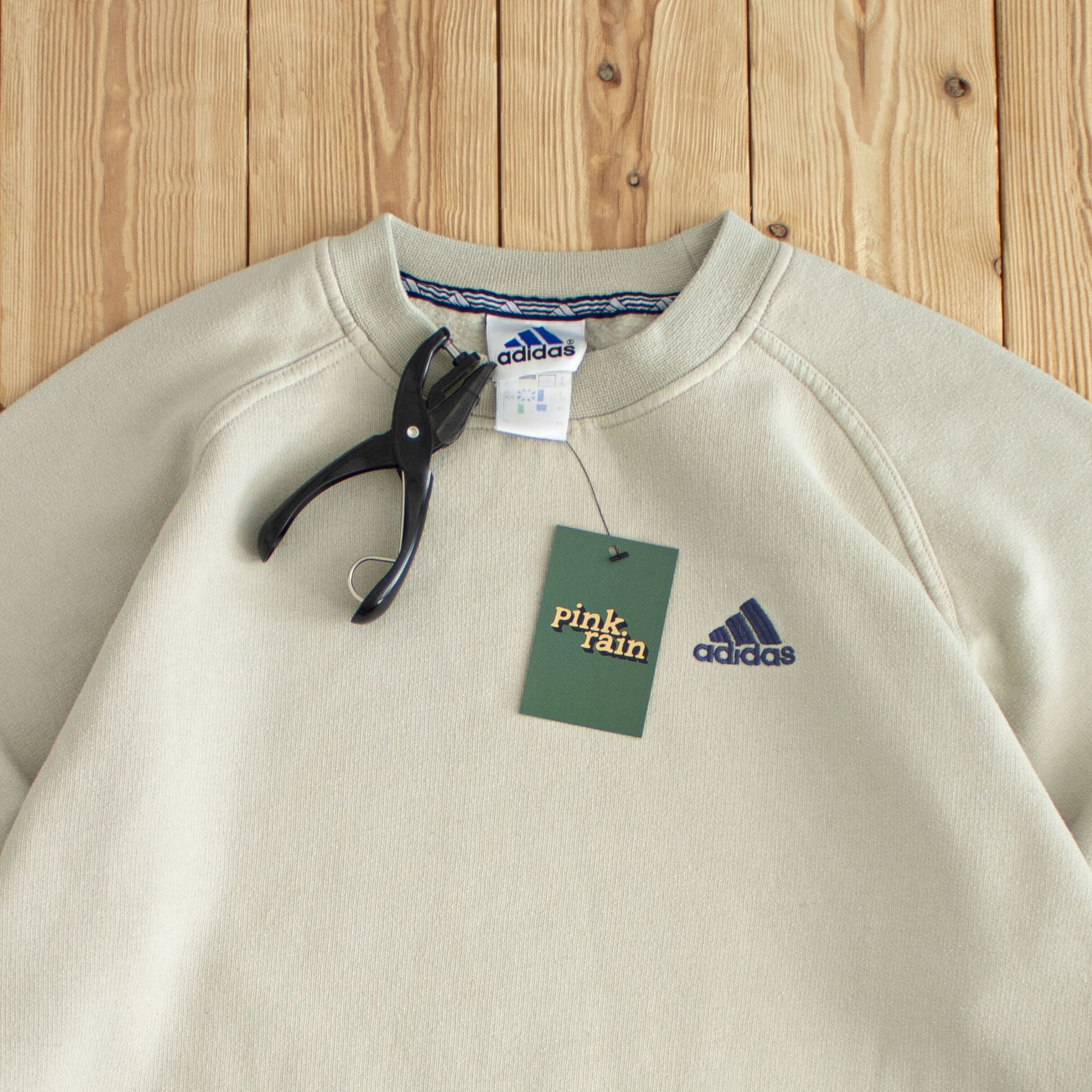 (M) Adidas Vintage Embroidered Sweatshirt Beige