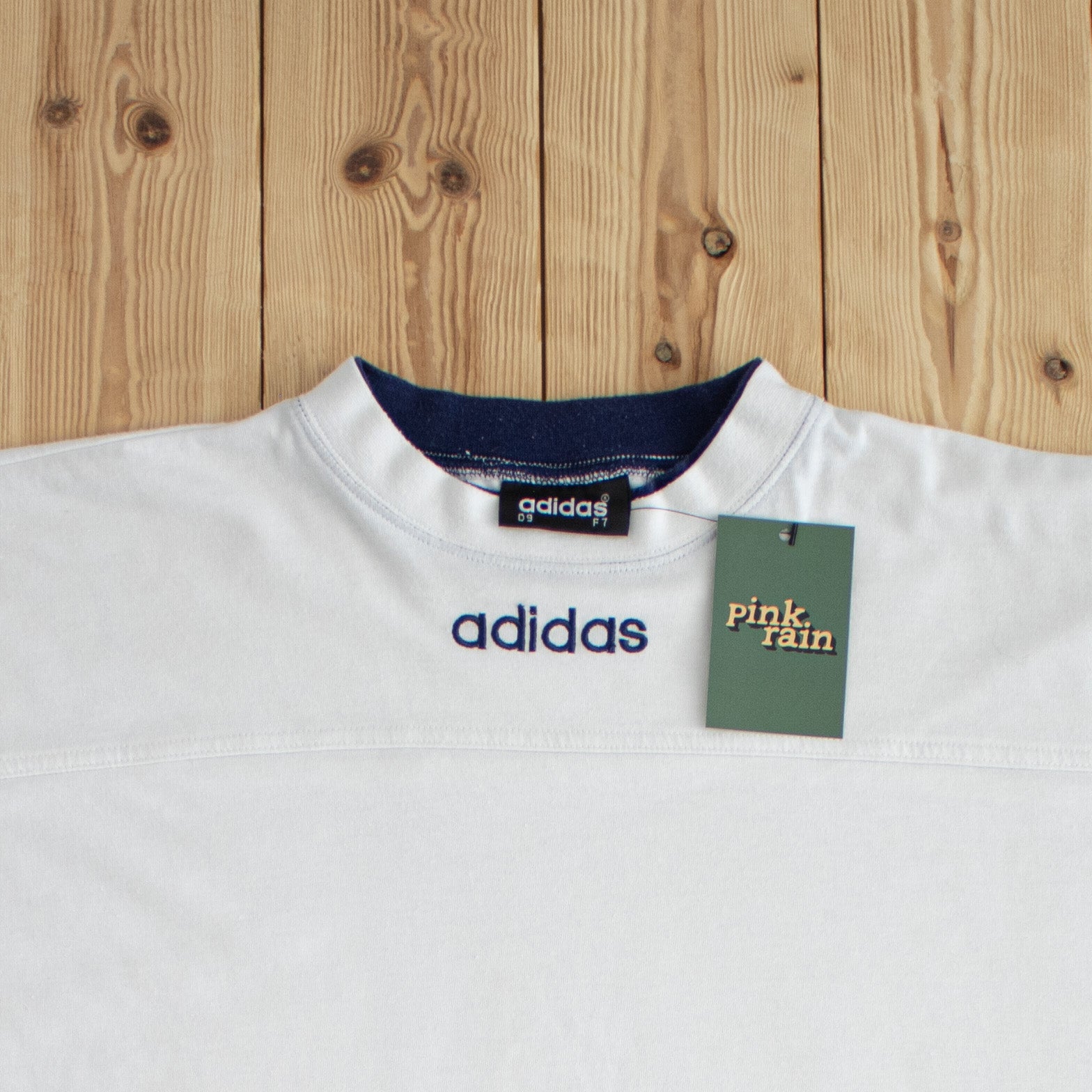 (XL) Adidas Vintage Embroidered T-Shirt White
