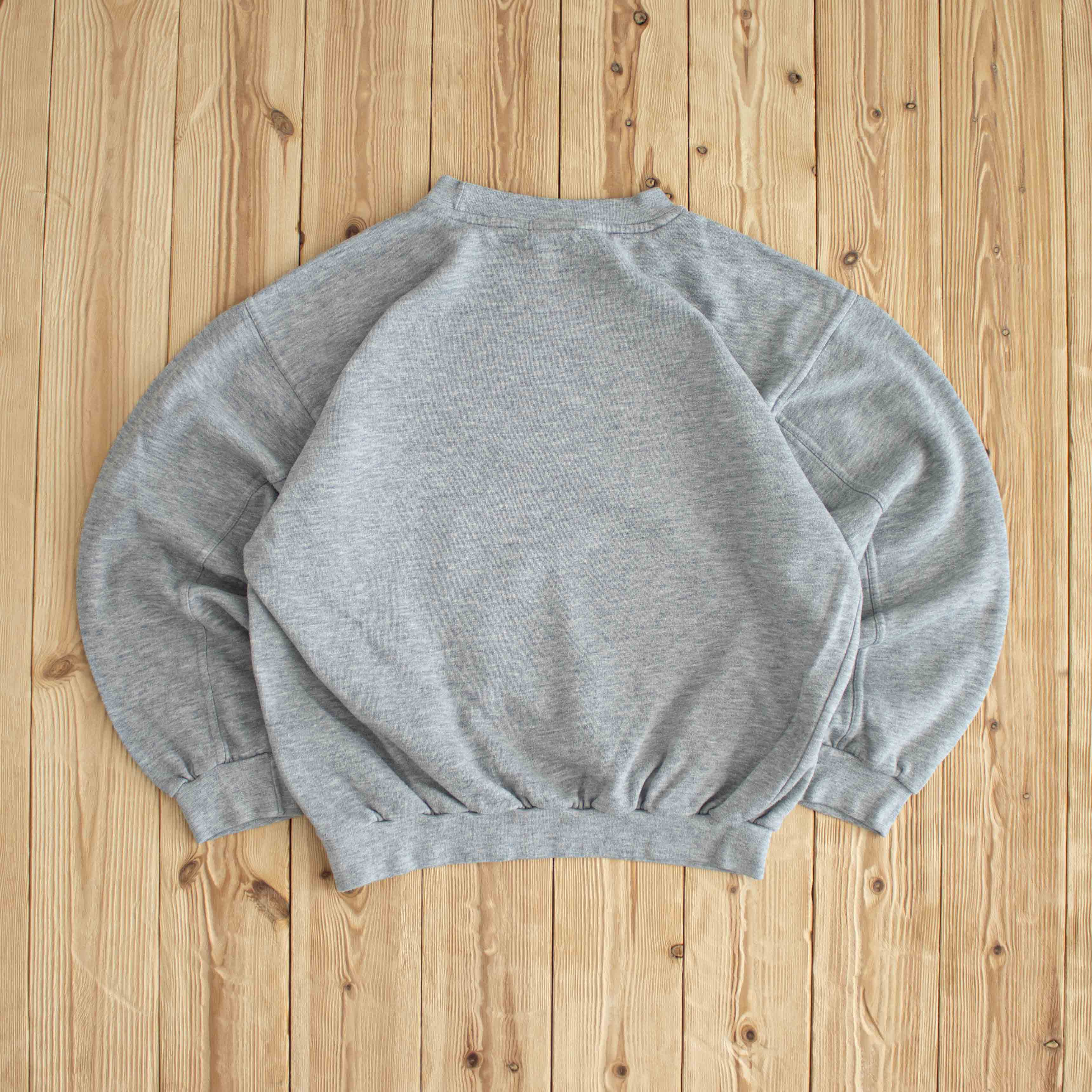 (S/M) Nike Spell Out Vintage Embroidered Sweatshirt Gray