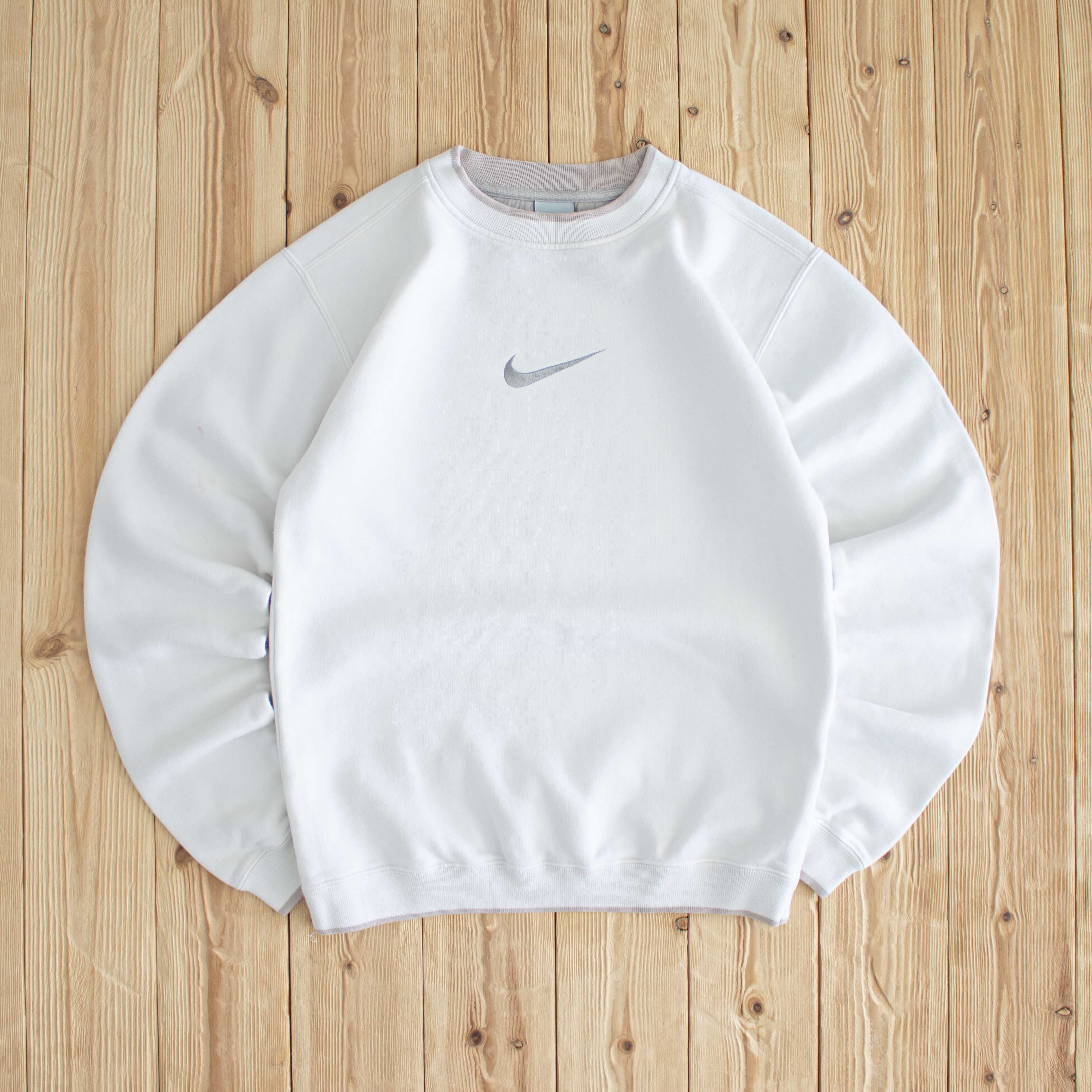 (S) Nike Swoosh Vintage Embroidered Sweatshirt White