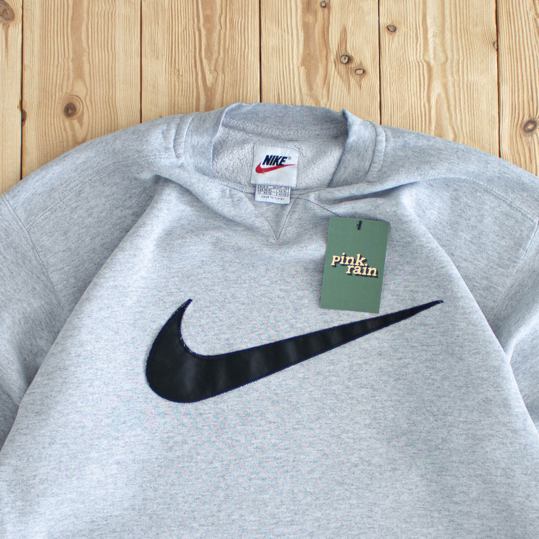 (M) Nike Swoosh Vintage Embroidered Sweatshirt Gray